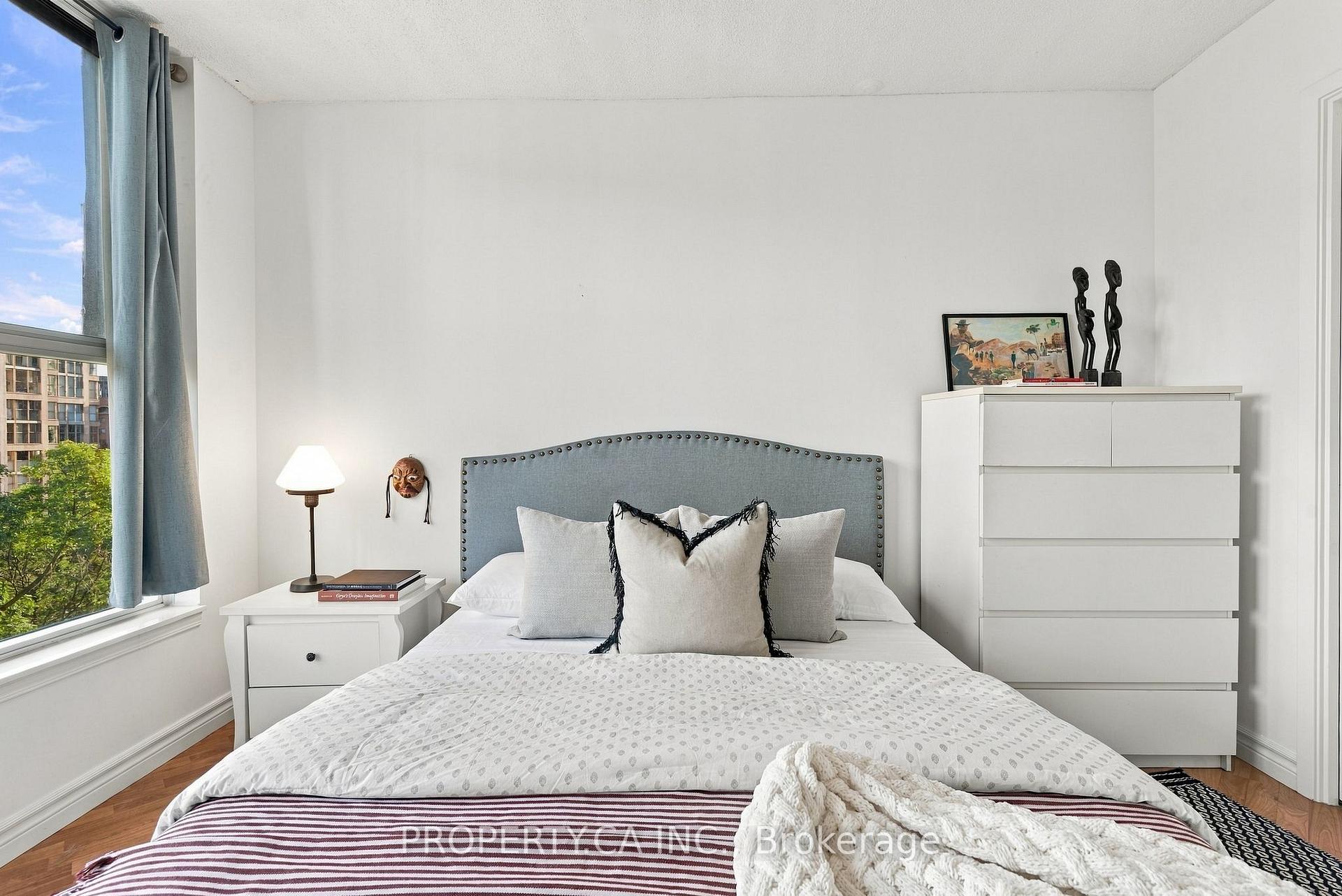 Photo 15 of Unit 625, 222 The Esplanade Avenue, Toronto, Waterfront Communities — HOMEH