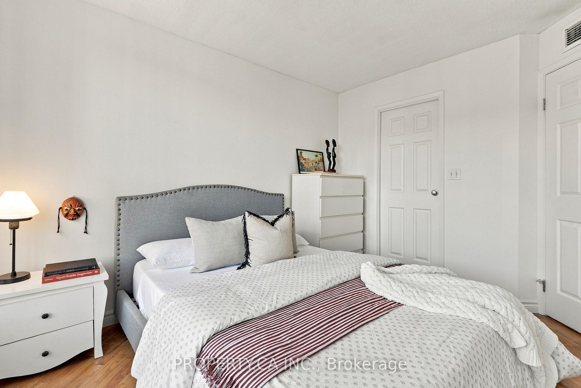 Photo 16 of Unit 625, 222 The Esplanade Avenue, Toronto, Waterfront Communities — HOMEH
