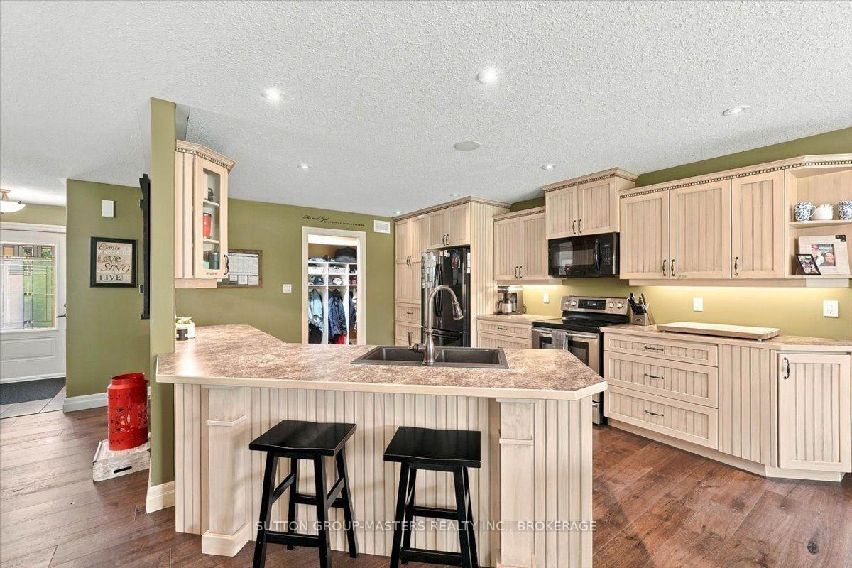 Photo 10 of 1304 County Road 64, Quinte West, Murray Ward — HOMEH