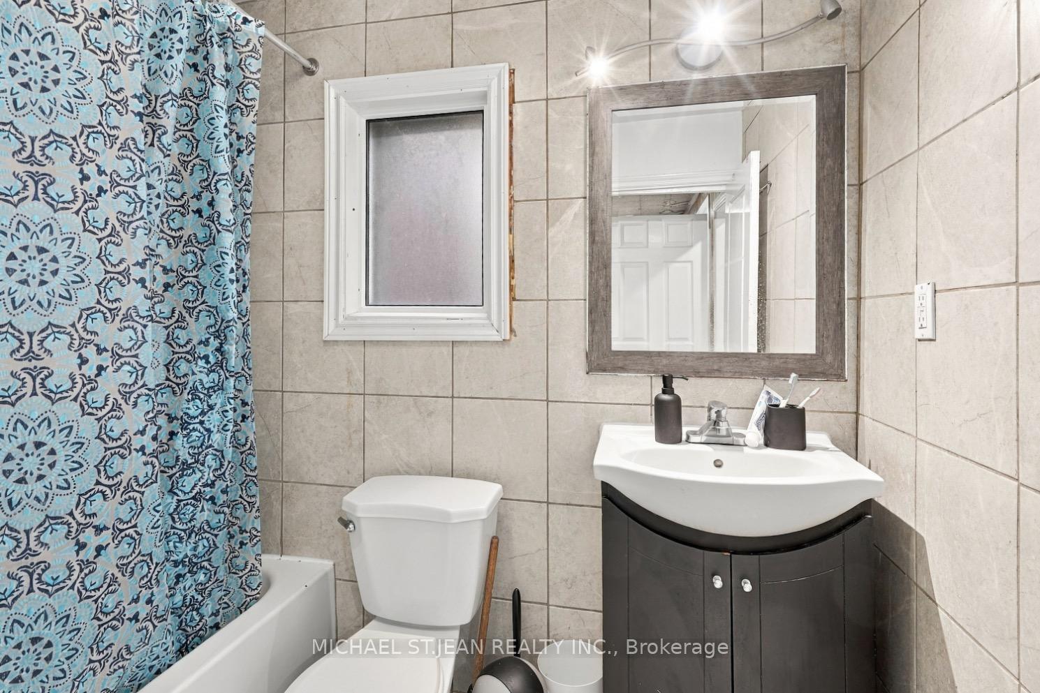 Photo 43 of 463 Wellington Street N, Hamilton, North End — HOMEH