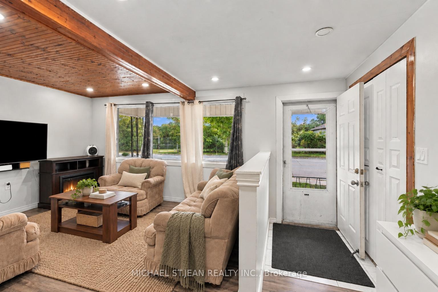 Photo 6 of 463 Wellington Street N, Hamilton, North End — HOMEH