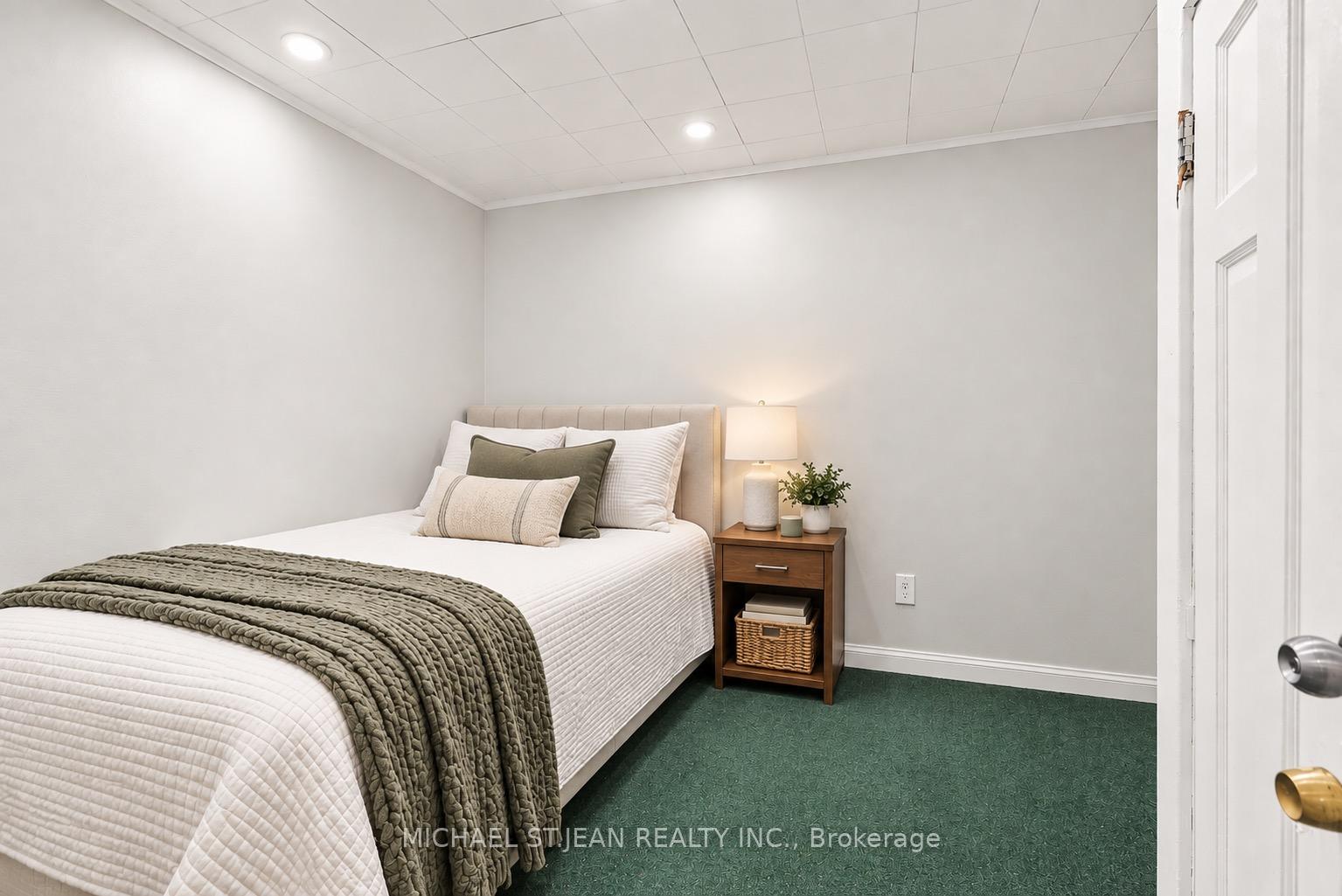 Photo 20 of 463 Wellington Street N, Hamilton, North End — HOMEH