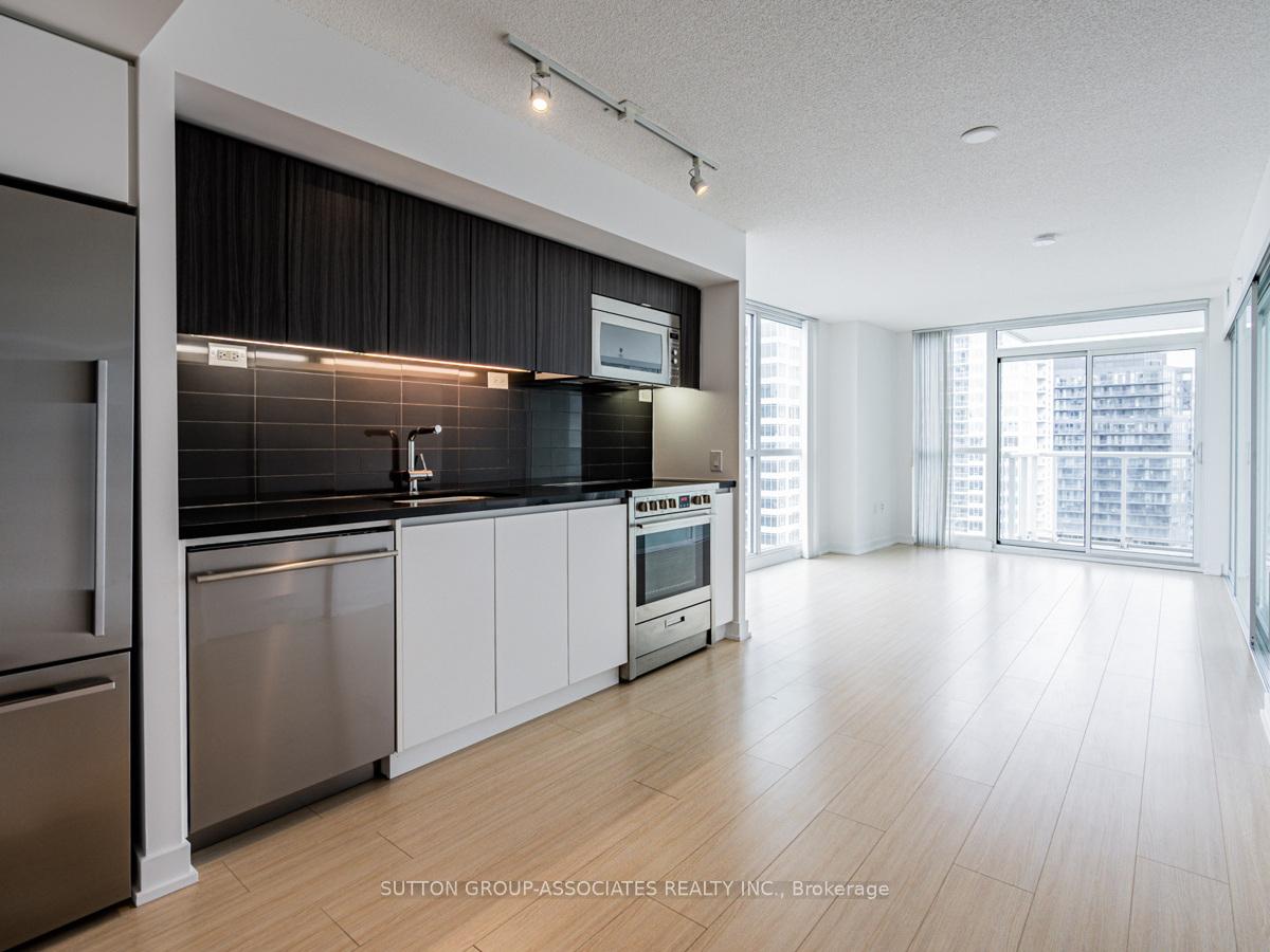 Photo 2 of Unit 2808, 75 Queens Wharf Road, Toronto, Waterfront Communities — HOMEH