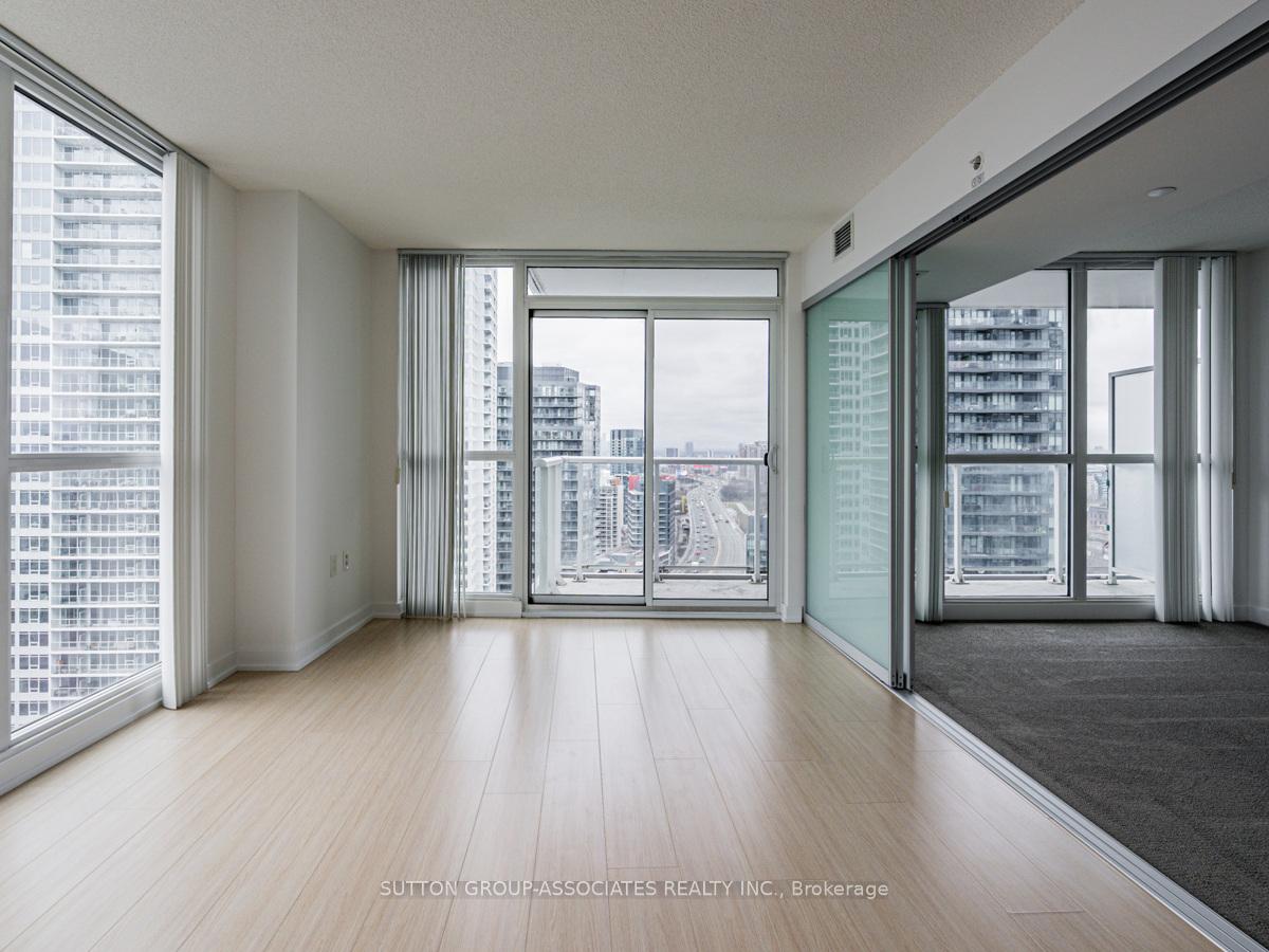 Photo 4 of Unit 2808, 75 Queens Wharf Road, Toronto, Waterfront Communities — HOMEH