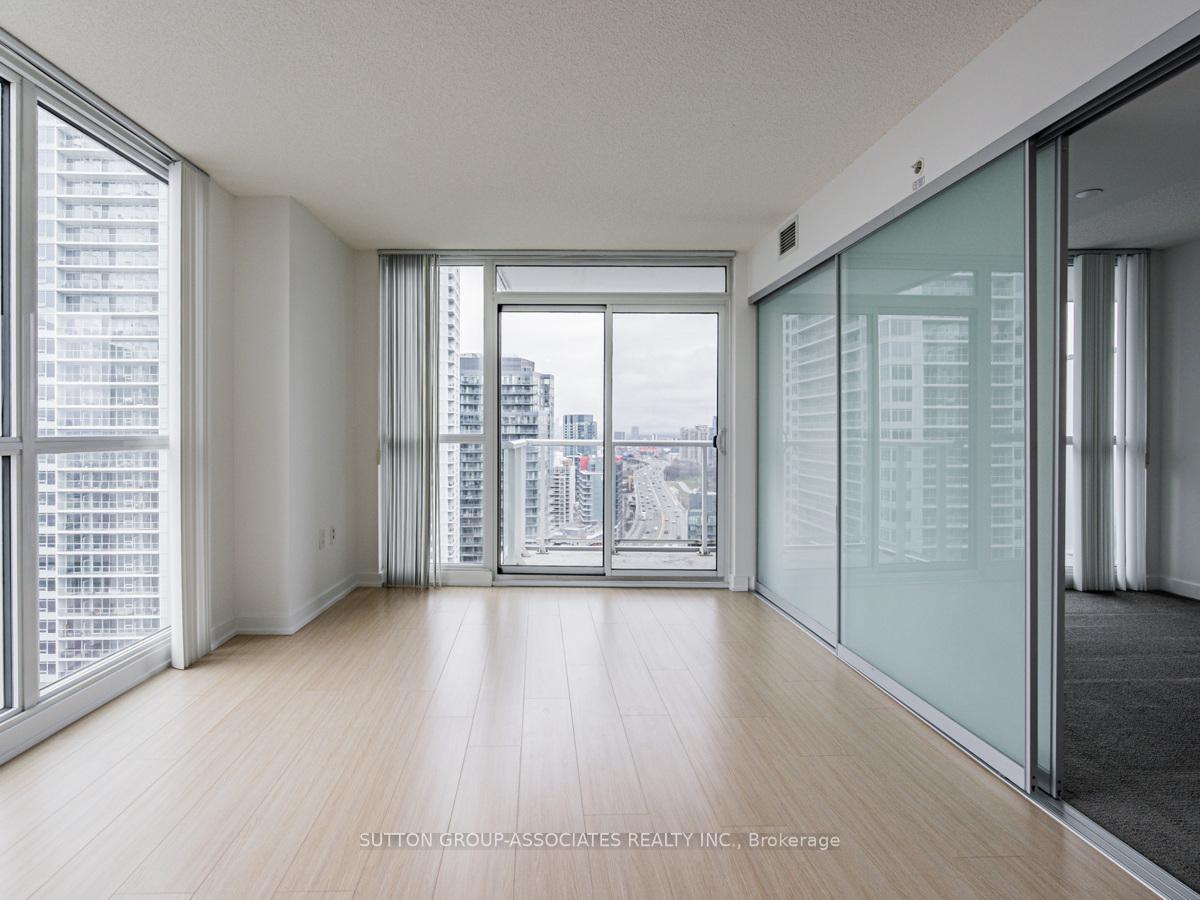 Photo 5 of Unit 2808, 75 Queens Wharf Road, Toronto, Waterfront Communities — HOMEH