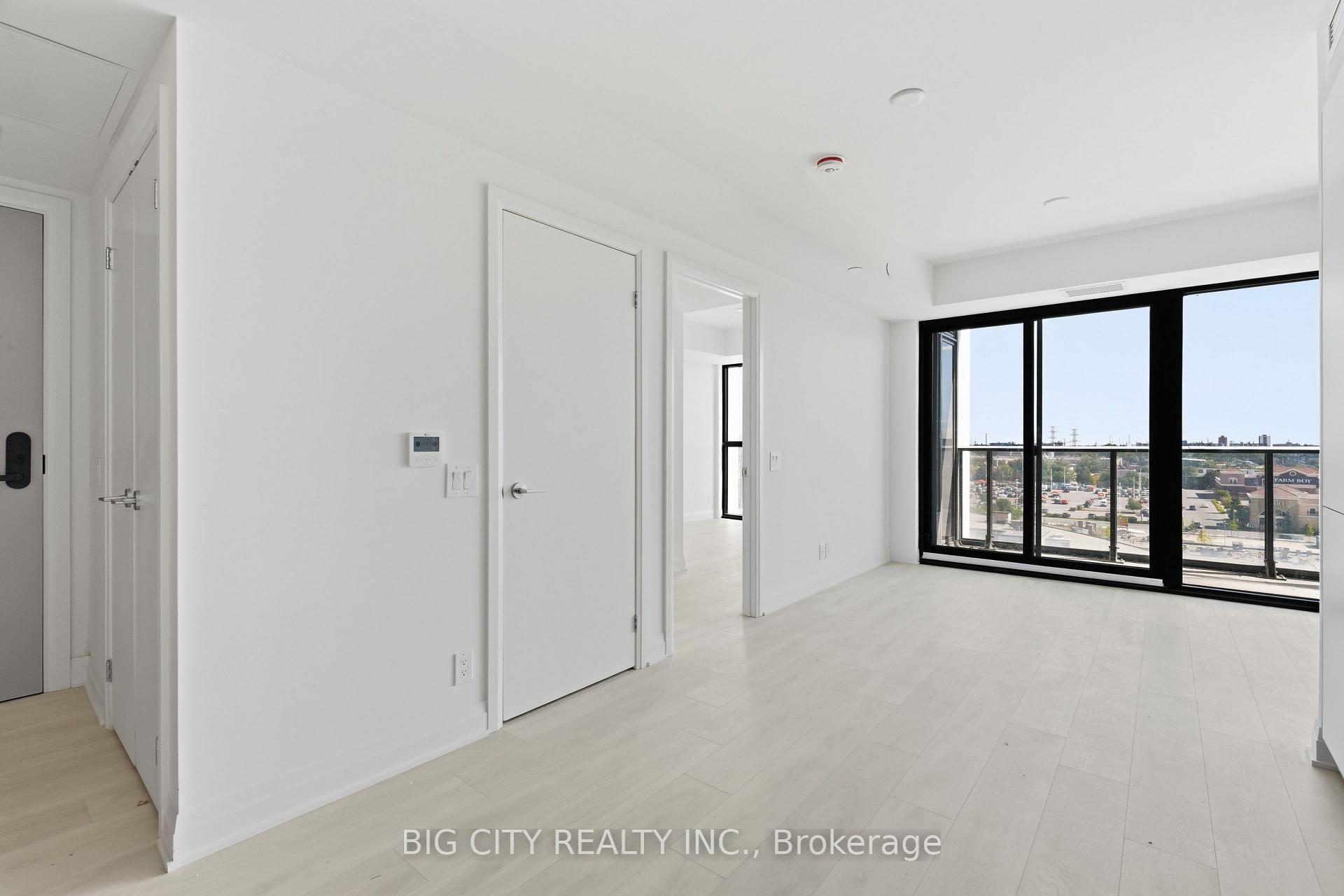 Photo 5 of Unit 811, 25 Frederick Todd Way, Toronto, Thorncliffe Park — HOMEH