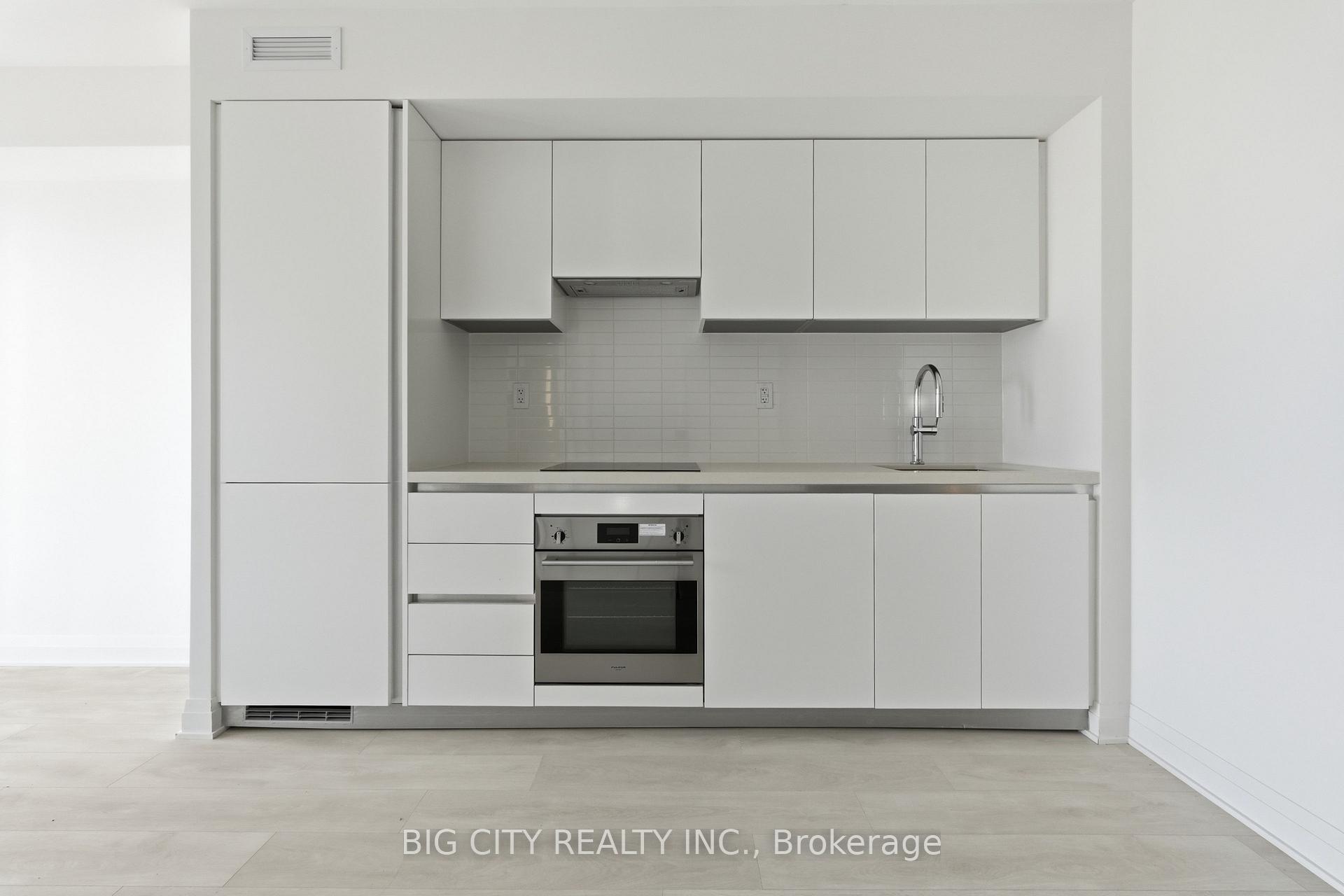 Photo 8 of Unit 811, 25 Frederick Todd Way, Toronto, Thorncliffe Park — HOMEH