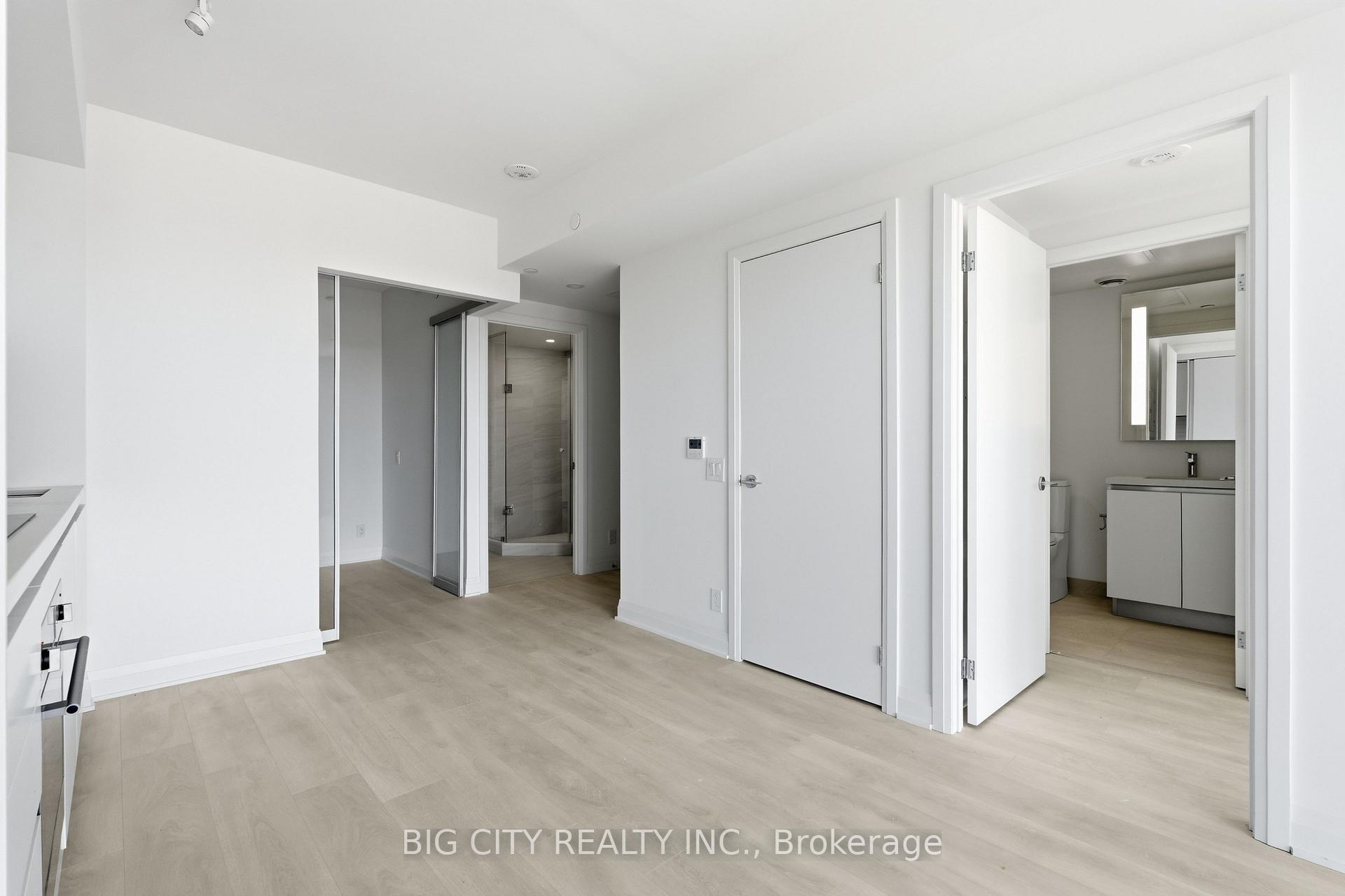Photo 9 of Unit 811, 25 Frederick Todd Way, Toronto, Thorncliffe Park — HOMEH