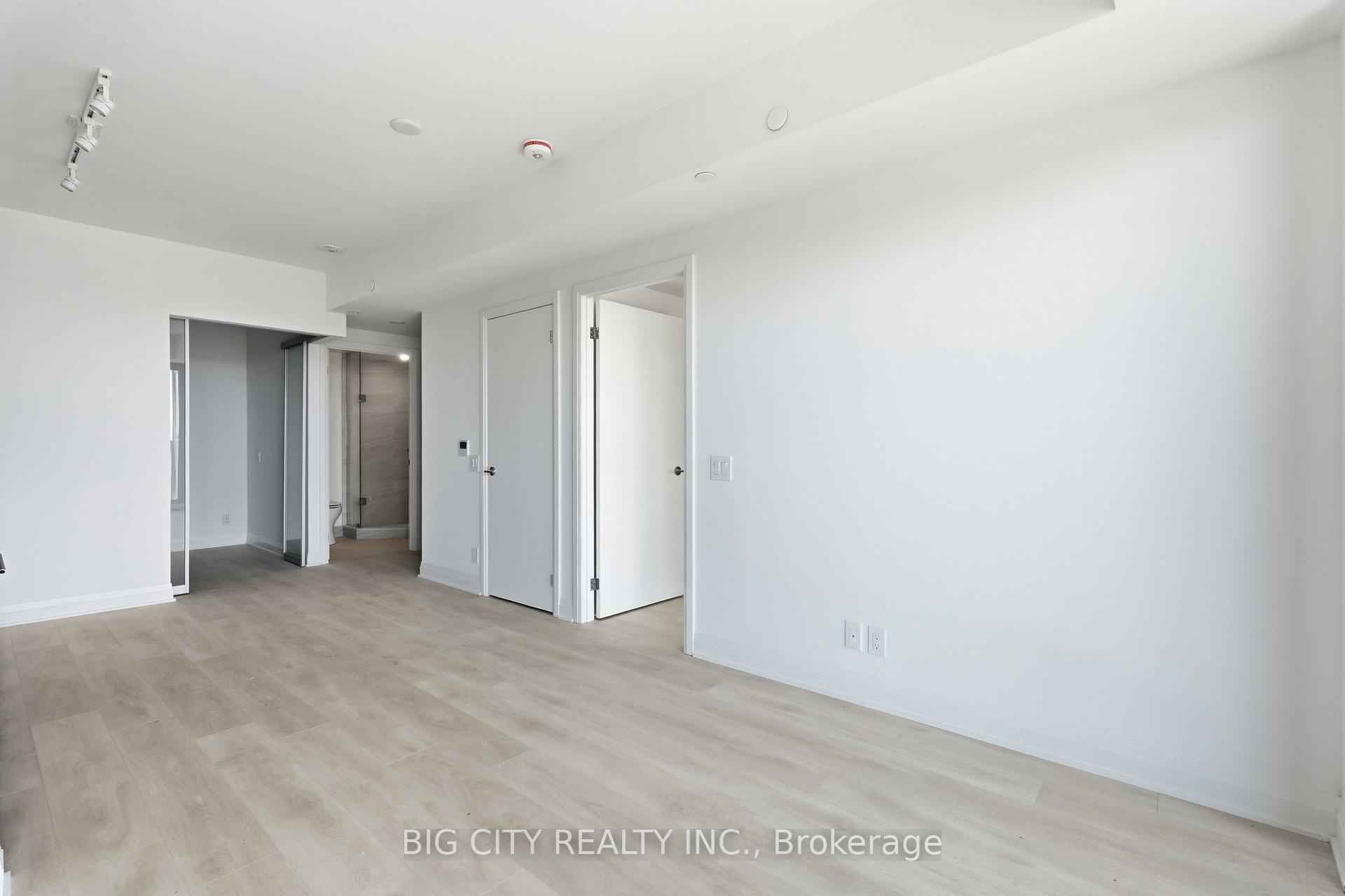 Photo 13 of Unit 811, 25 Frederick Todd Way, Toronto, Thorncliffe Park — HOMEH