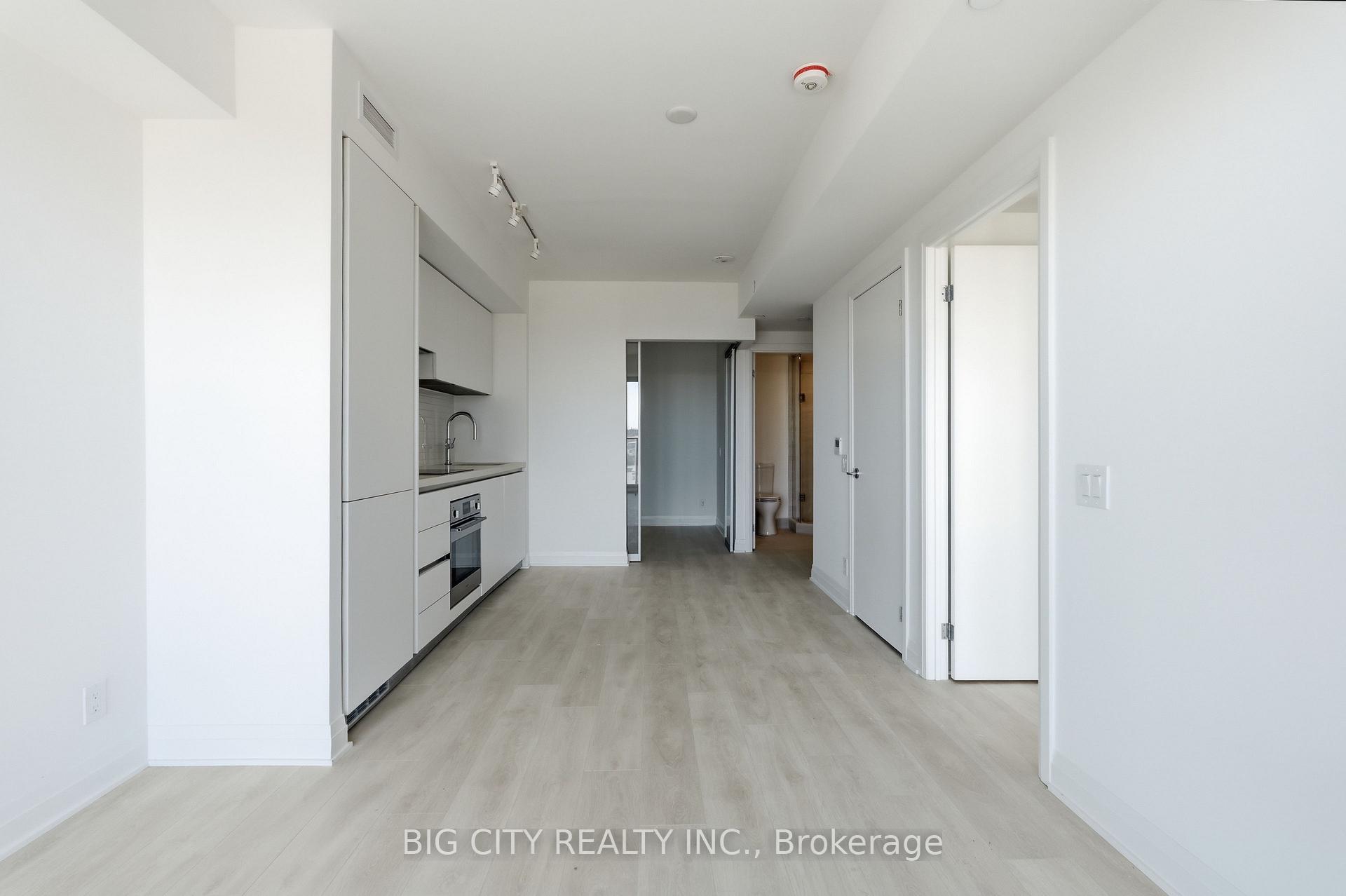 Photo 14 of Unit 811, 25 Frederick Todd Way, Toronto, Thorncliffe Park — HOMEH
