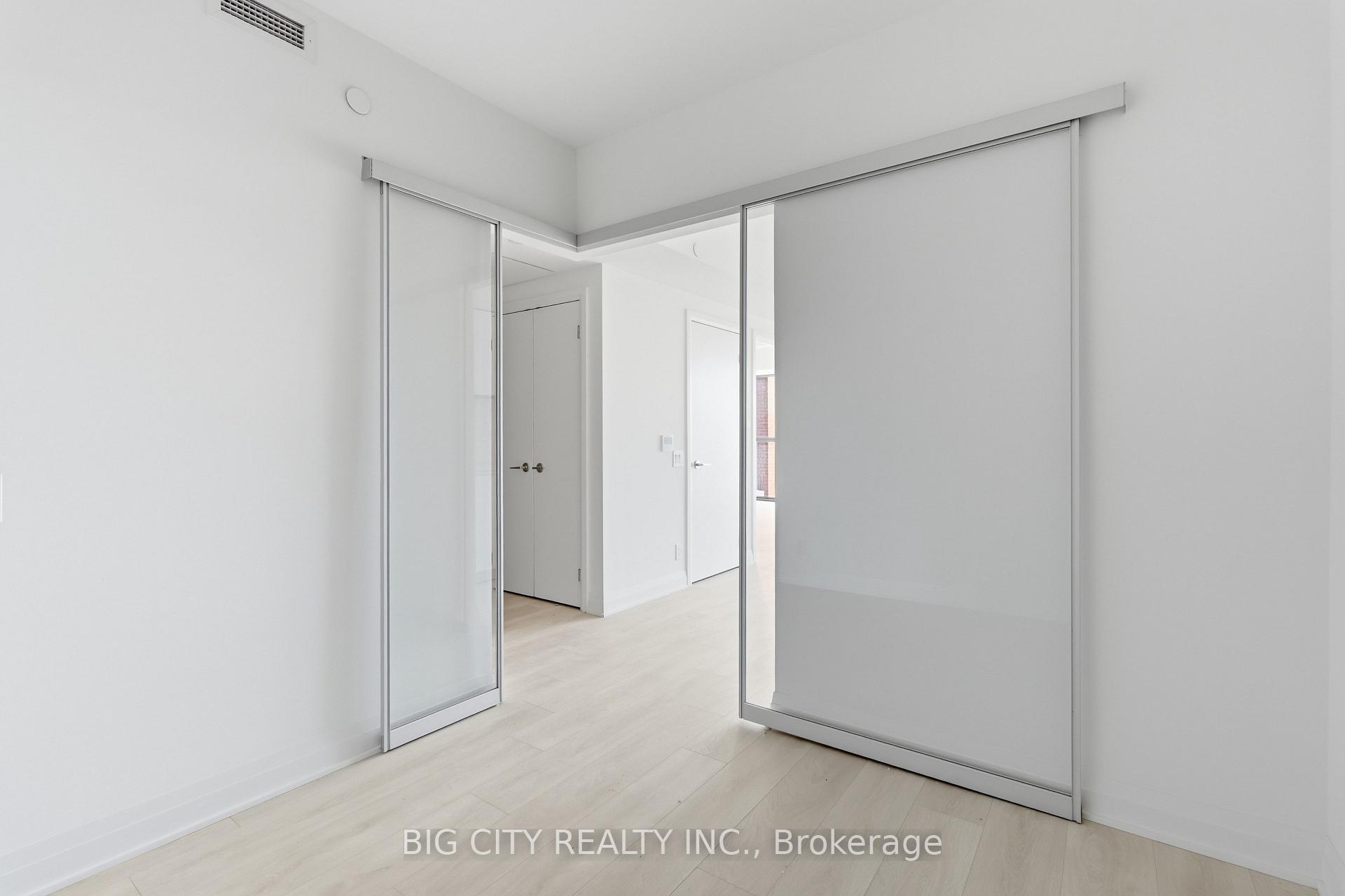 Photo 22 of Unit 811, 25 Frederick Todd Way, Toronto, Thorncliffe Park — HOMEH