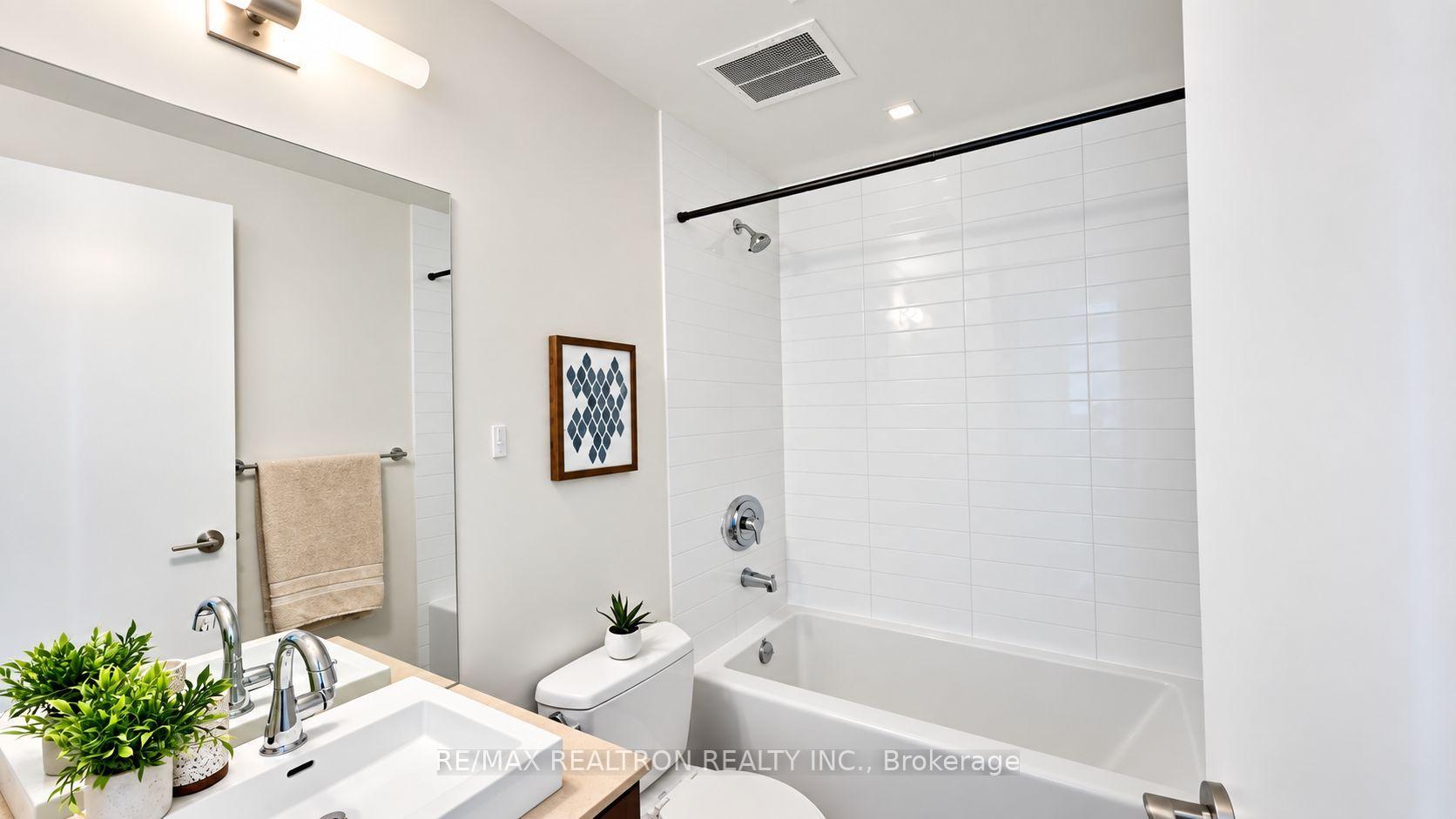 Photo 6 of Unit 607, 105 The Queensway Avenue, Toronto, High Park-Swansea — HOMEH
