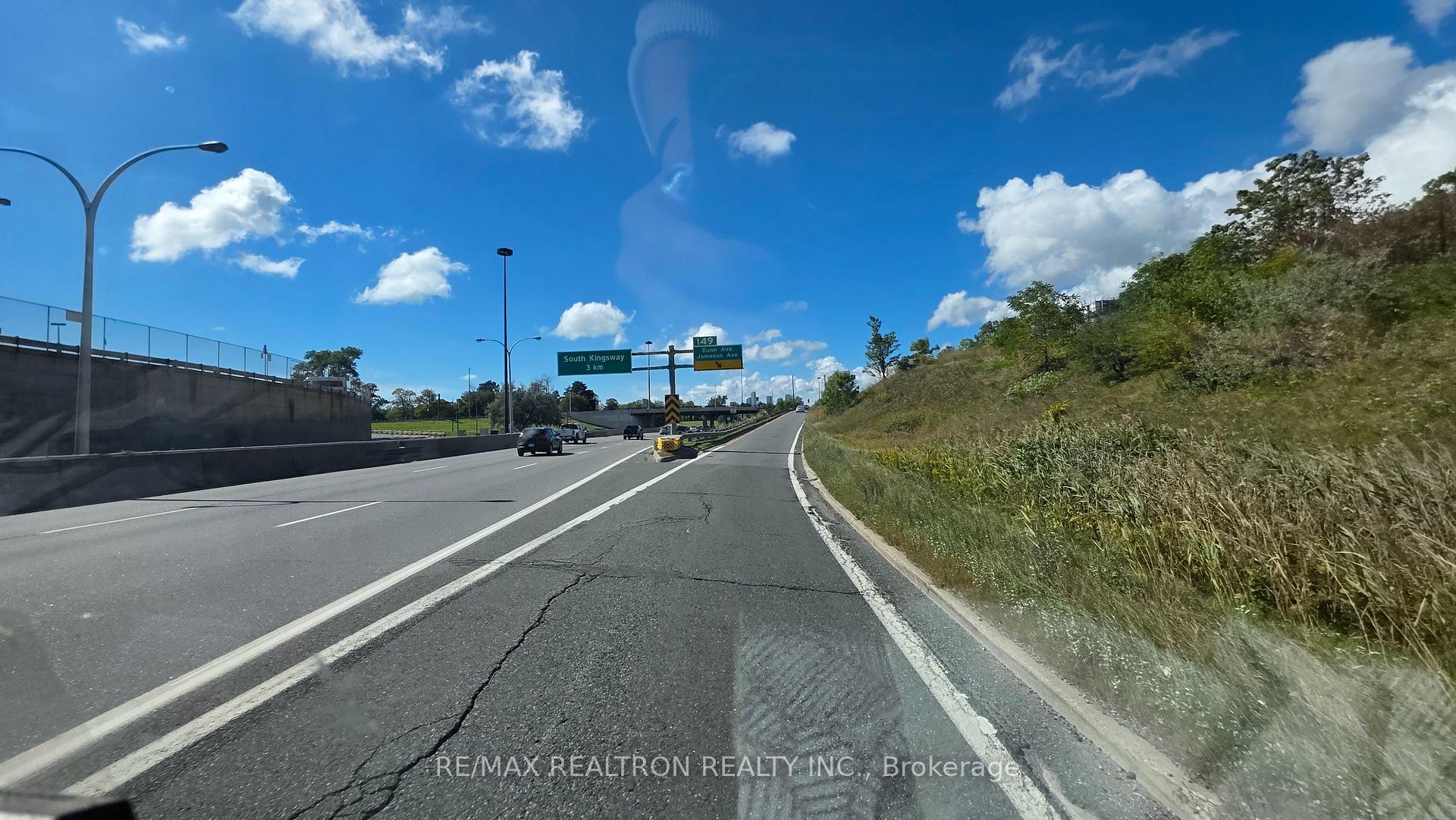 Photo 17 of Unit 607, 105 The Queensway Avenue, Toronto, High Park-Swansea — HOMEH