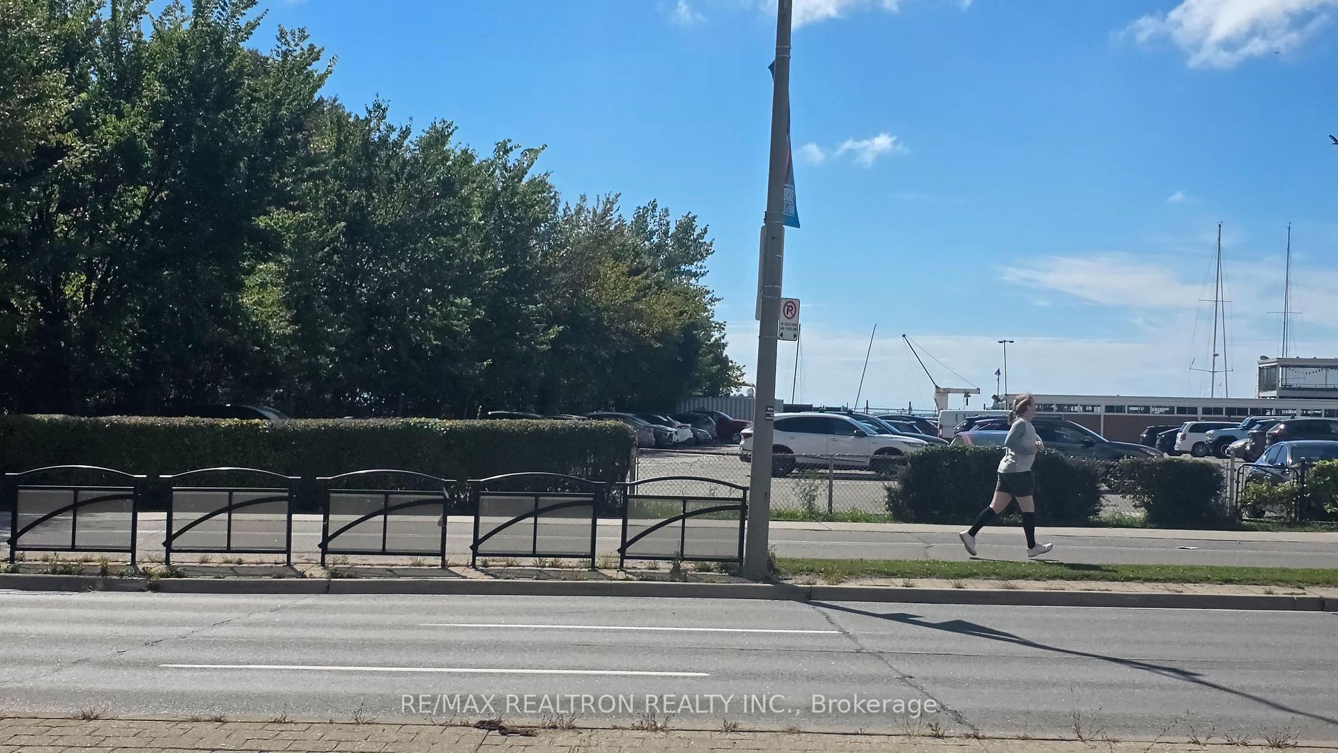 Photo 18 of Unit 607, 105 The Queensway Avenue, Toronto, High Park-Swansea — HOMEH