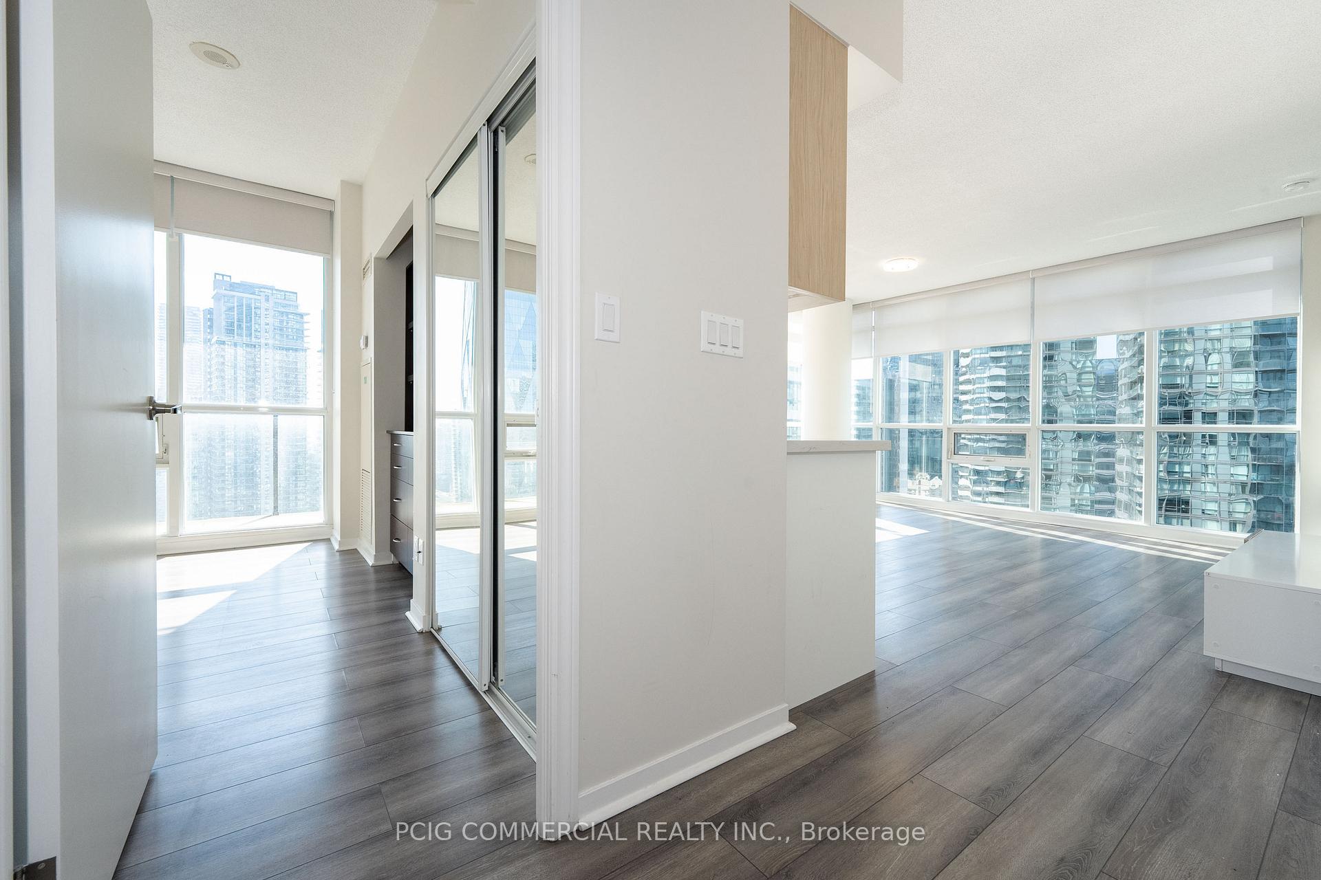 Photo 20 of Unit 3307, 55 Bremner Boulevard, Toronto, Waterfront Communities — HOMEH