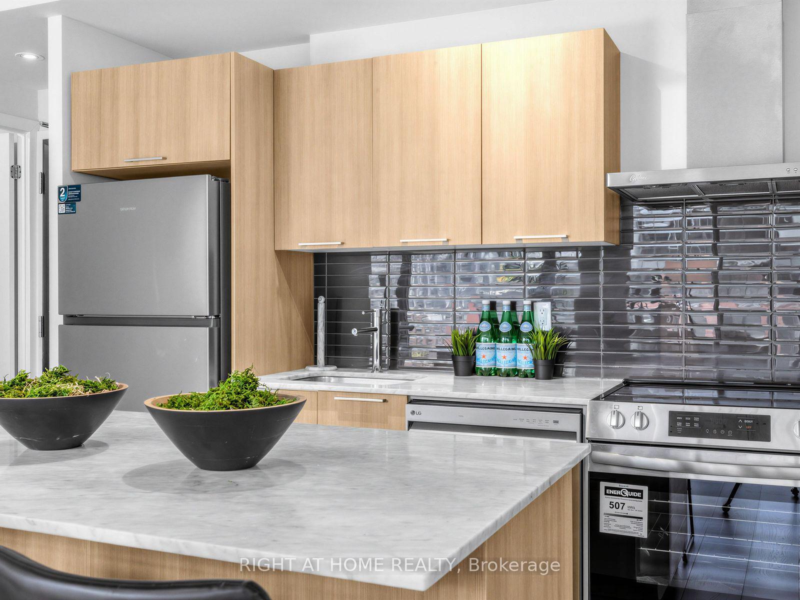Photo 34 of Unit 708, 650 King Street West, Toronto, Waterfront Communities — HOMEH