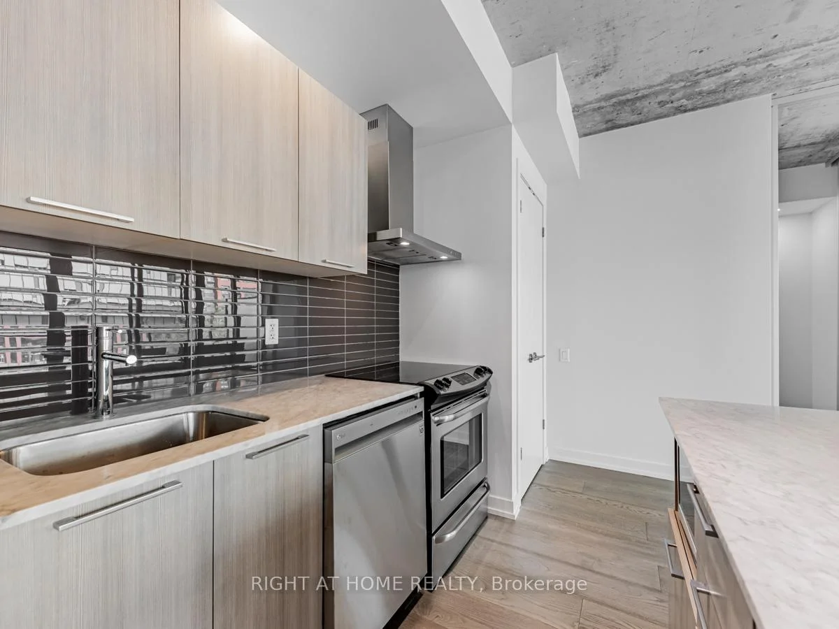 Photo 11 of Unit 708, 650 King Street West, Toronto, Waterfront Communities — HOMEH