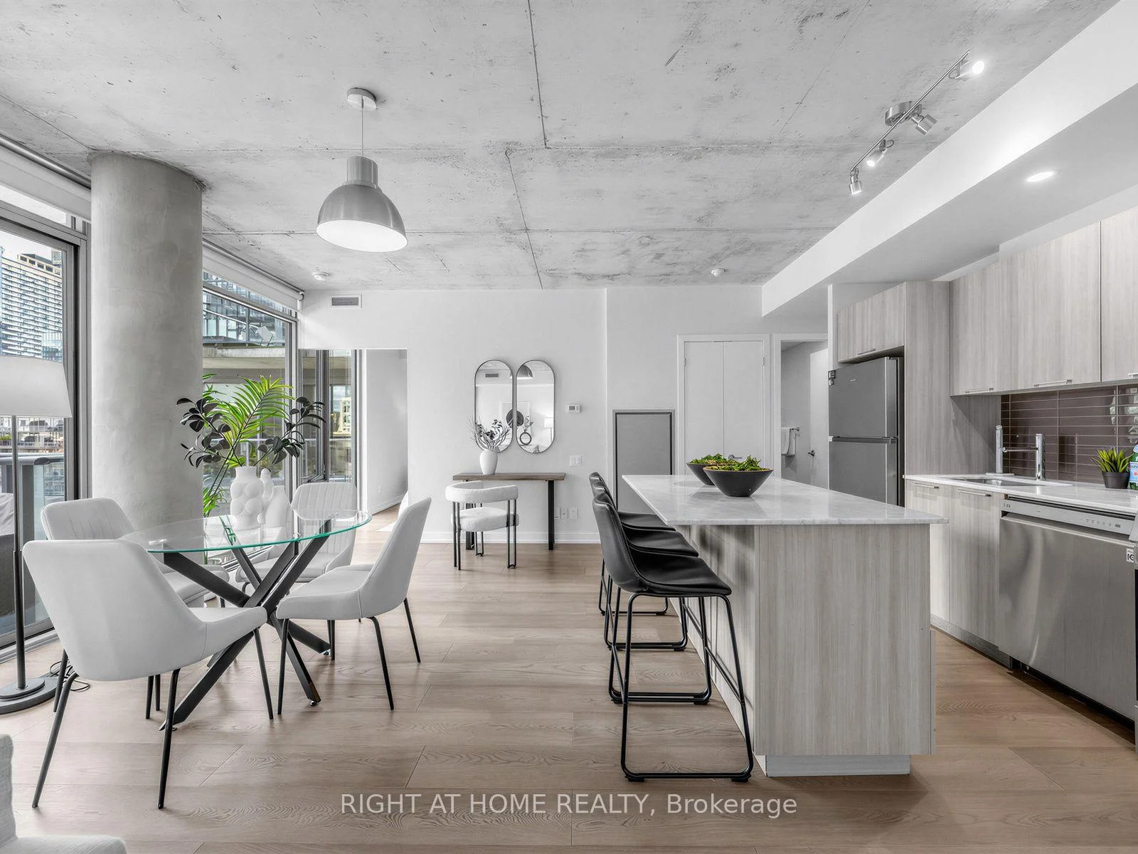 Photo 18 of Unit 708, 650 King Street West, Toronto, Waterfront Communities — HOMEH