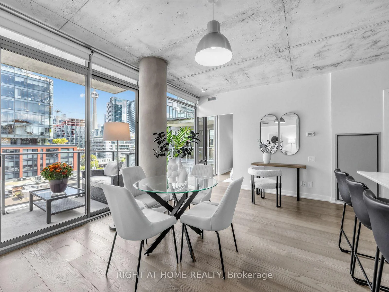Photo 24 of Unit 708, 650 King Street West, Toronto, Waterfront Communities — HOMEH