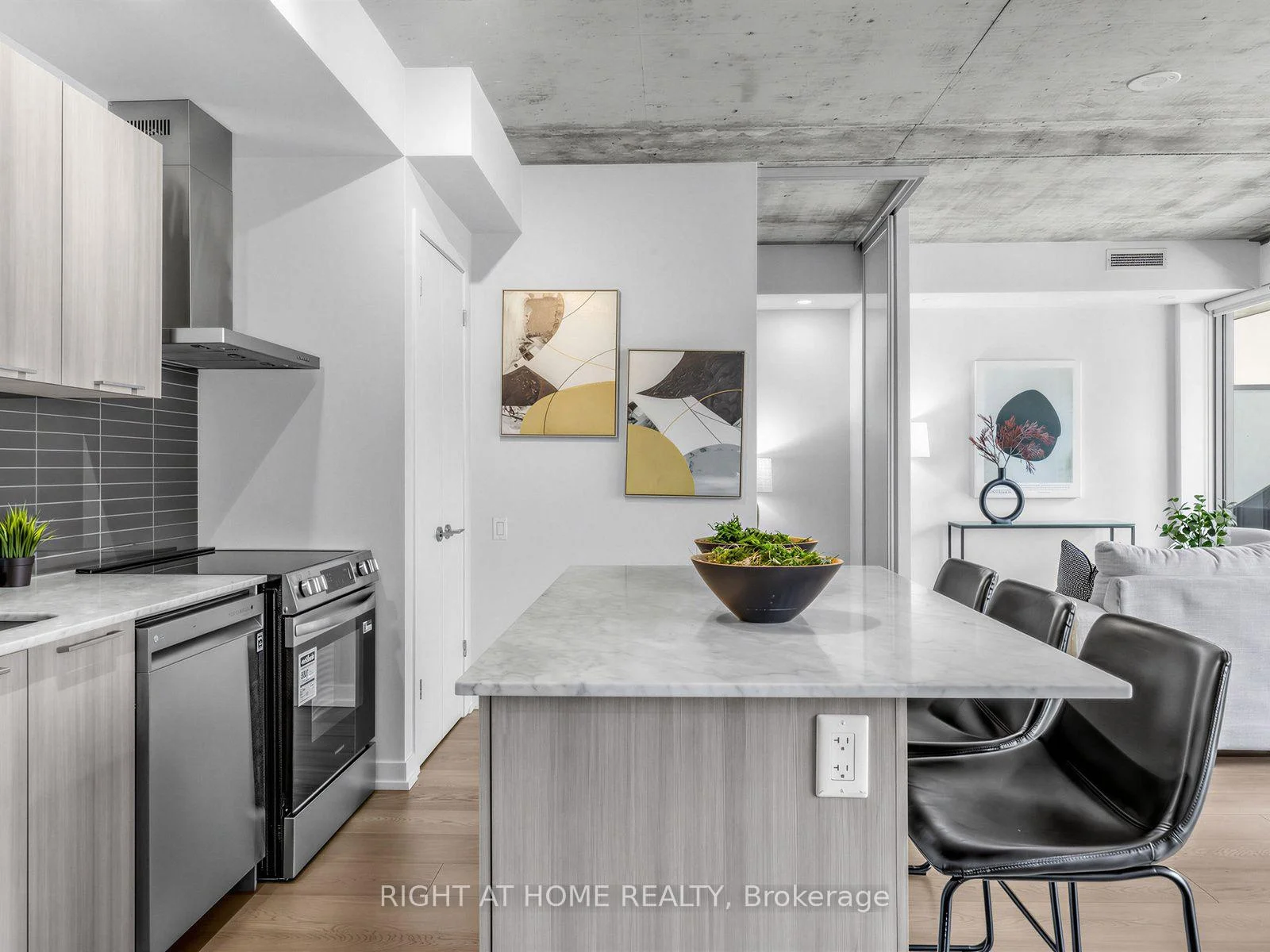 Photo 30 of Unit 708, 650 King Street West, Toronto, Waterfront Communities — HOMEH