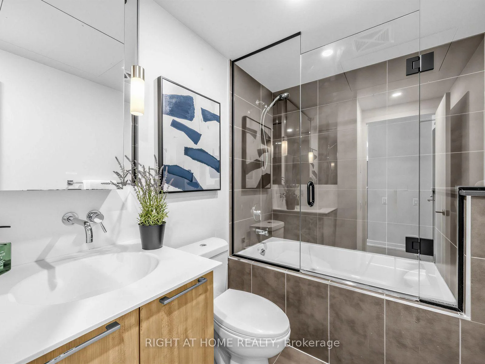 Photo 48 of Unit 708, 650 King Street West, Toronto, Waterfront Communities — HOMEH