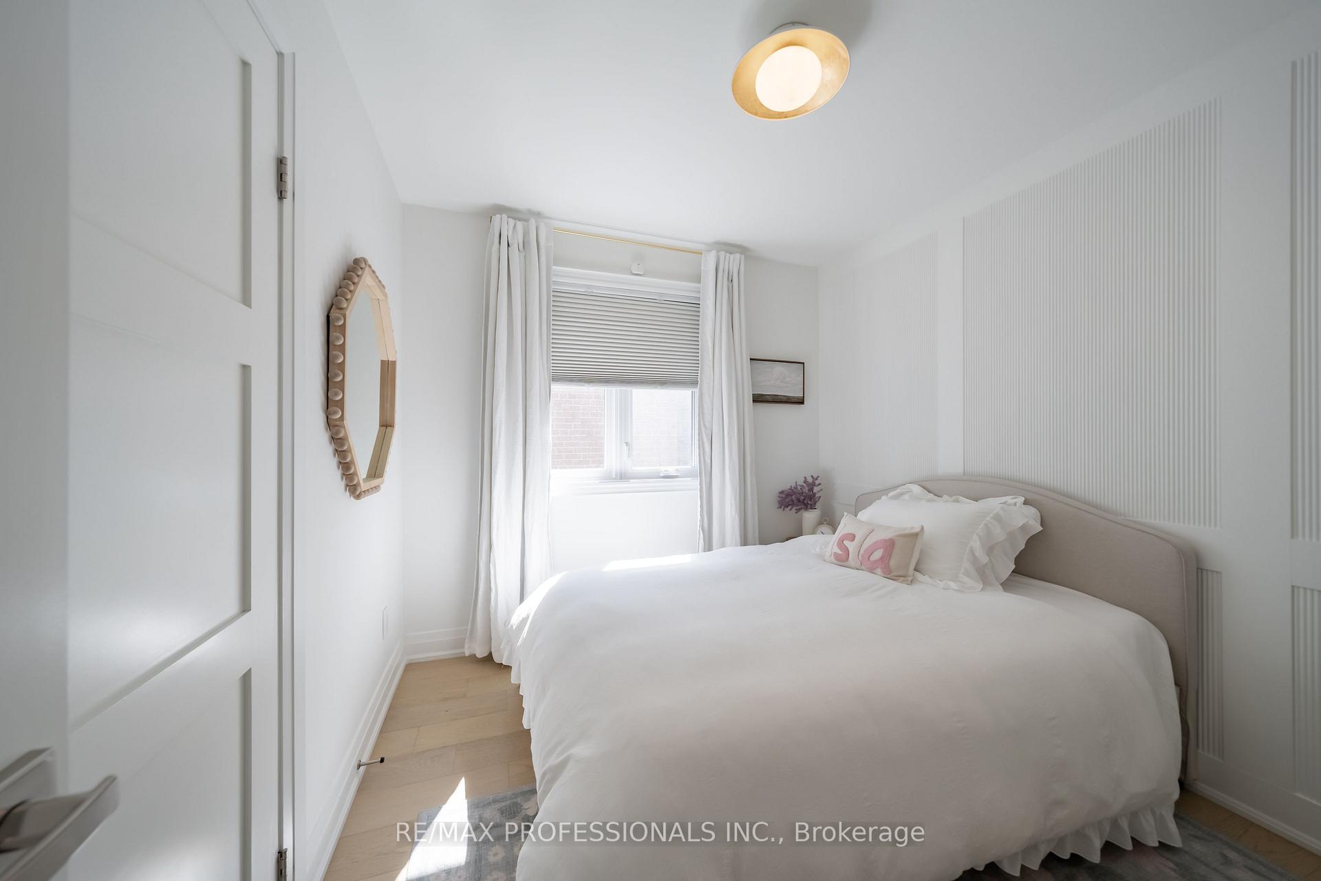 Photo 21 of 103 West Dean Park Drive, Etobicoke, Eringate-Centennial-West Deane — HOMEH