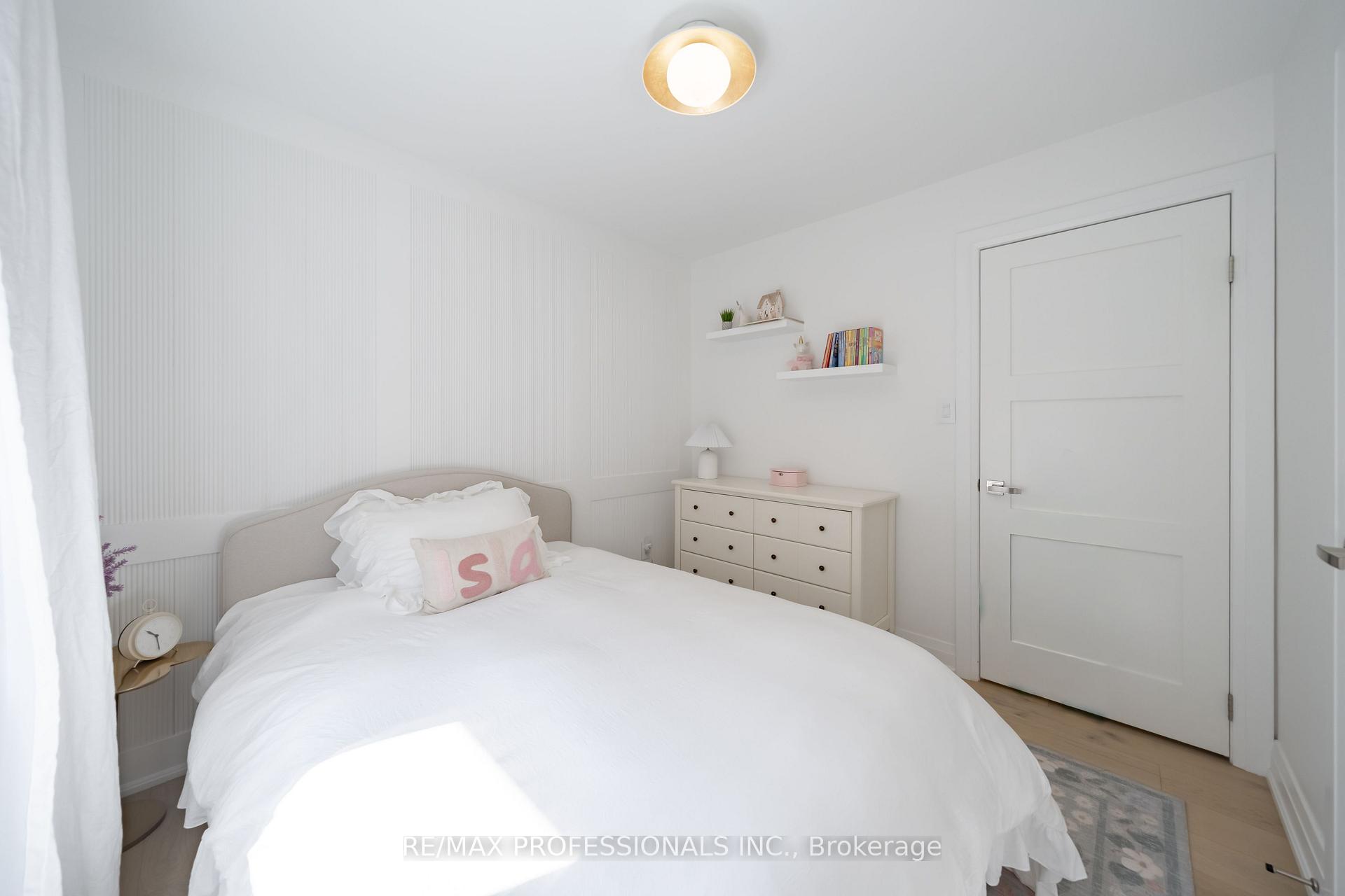 Photo 22 of 103 West Dean Park Drive, Etobicoke, Eringate-Centennial-West Deane — HOMEH