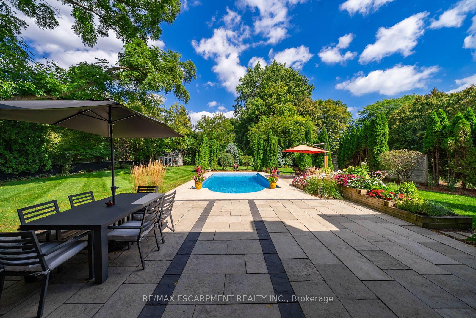 Photo 4 of 789 Sunset Road, Burlington, LaSalle — HOMEH