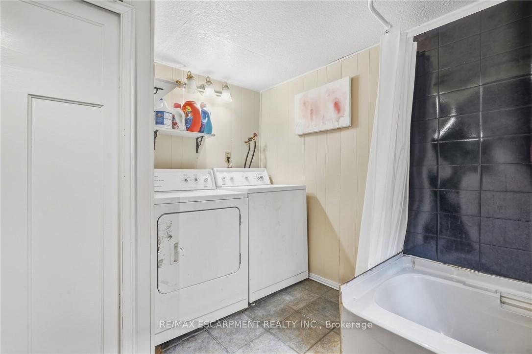 Photo 38 of 228 Sherman Avenue S, Hamilton, St. Clair — HOMEH