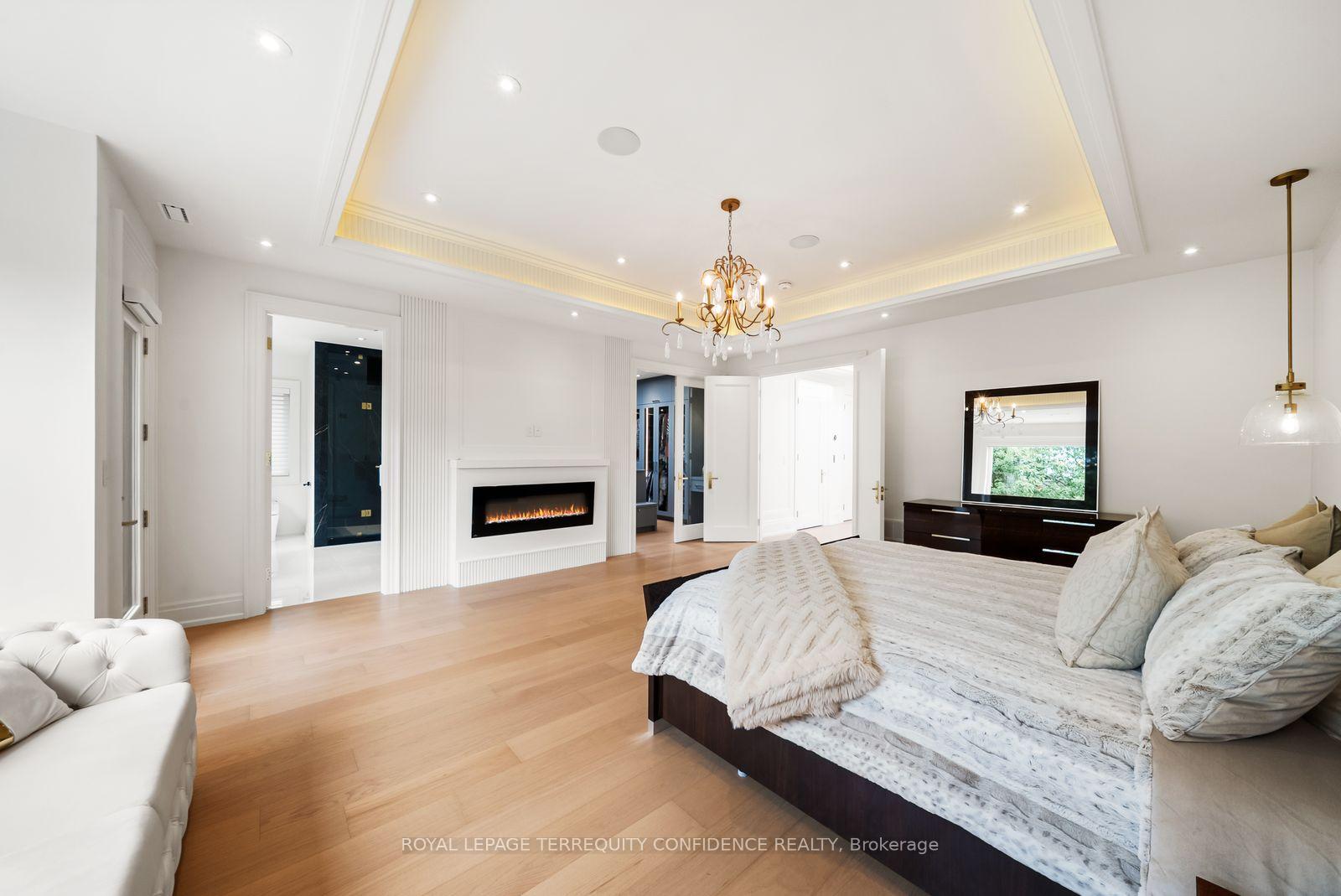 Photo 24 of 8 Canary Crescent, North York, Bayview Village — HOMEH