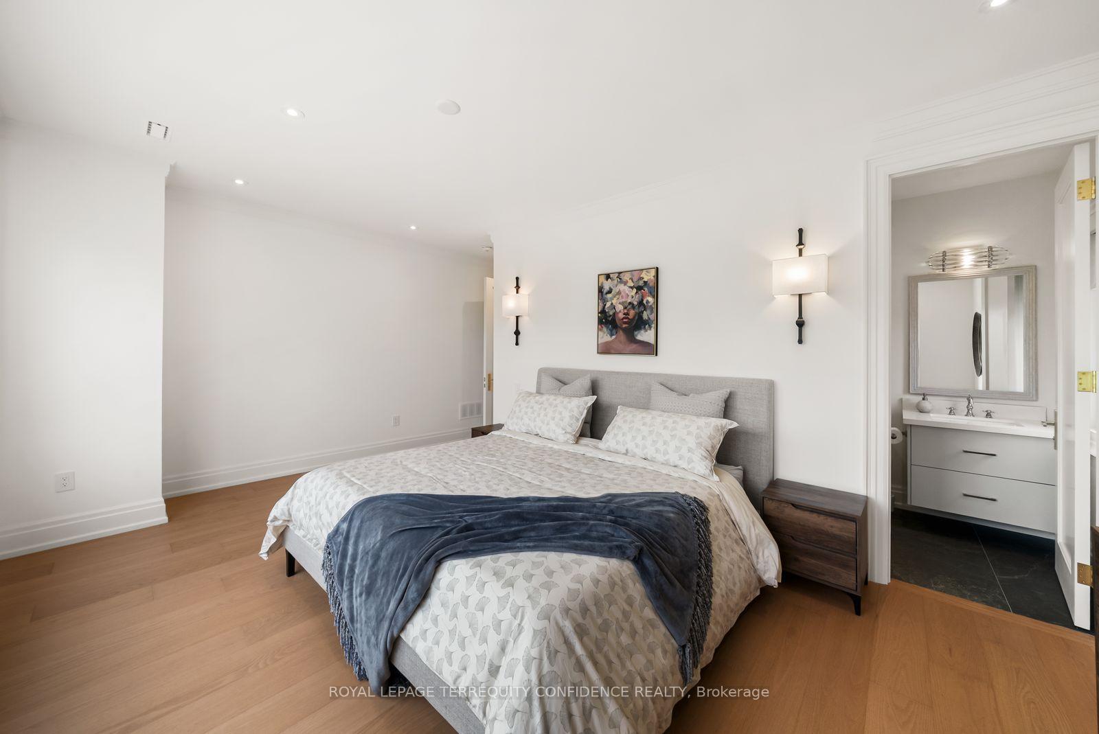 Photo 34 of 8 Canary Crescent, North York, Bayview Village — HOMEH