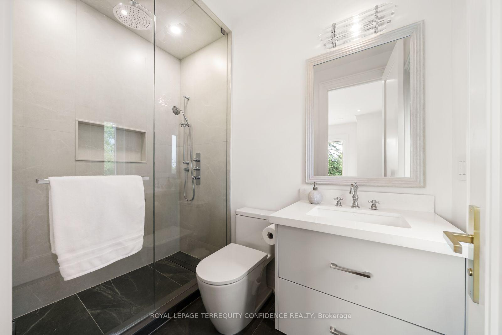 Photo 36 of 8 Canary Crescent, North York, Bayview Village — HOMEH
