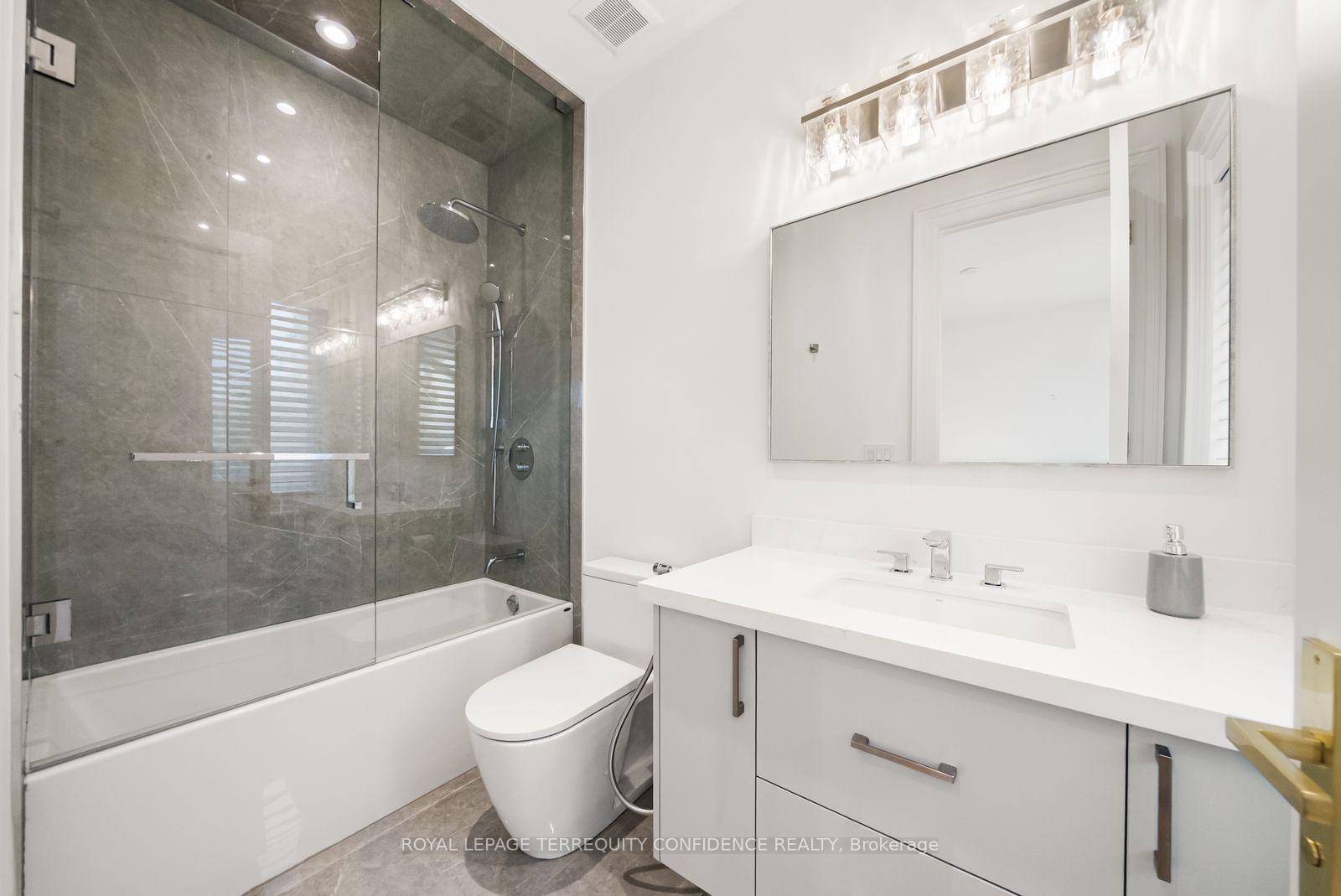 Photo 38 of 8 Canary Crescent, North York, Bayview Village — HOMEH
