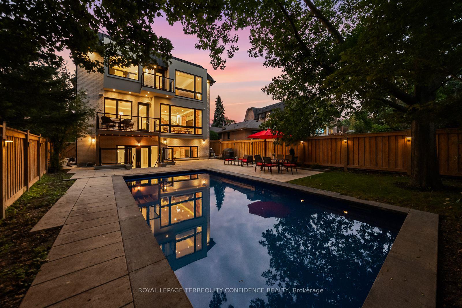 Photo 49 of 8 Canary Crescent, North York, Bayview Village — HOMEH
