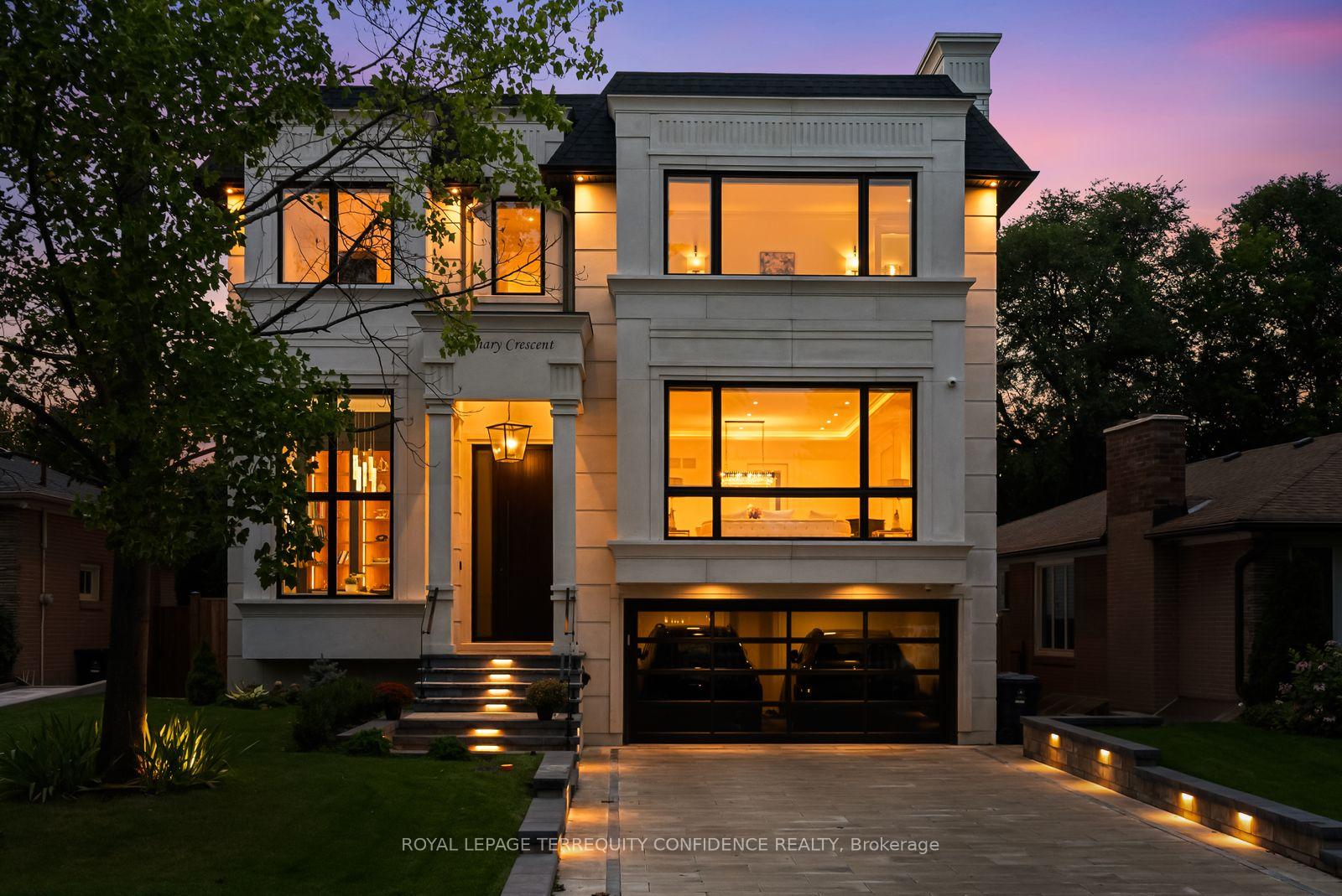 Photo 2 of 8 Canary Crescent, North York, Bayview Village — HOMEH