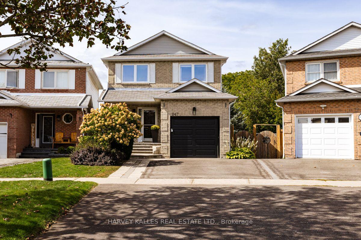 Photo 2 of 247 Overbank Drive, Oshawa, McLaughlin — HOMEH