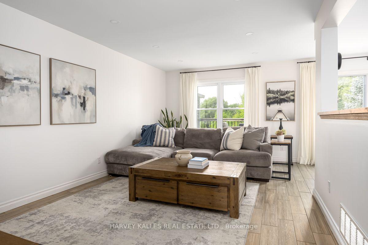 Photo 11 of 247 Overbank Drive, Oshawa, McLaughlin — HOMEH