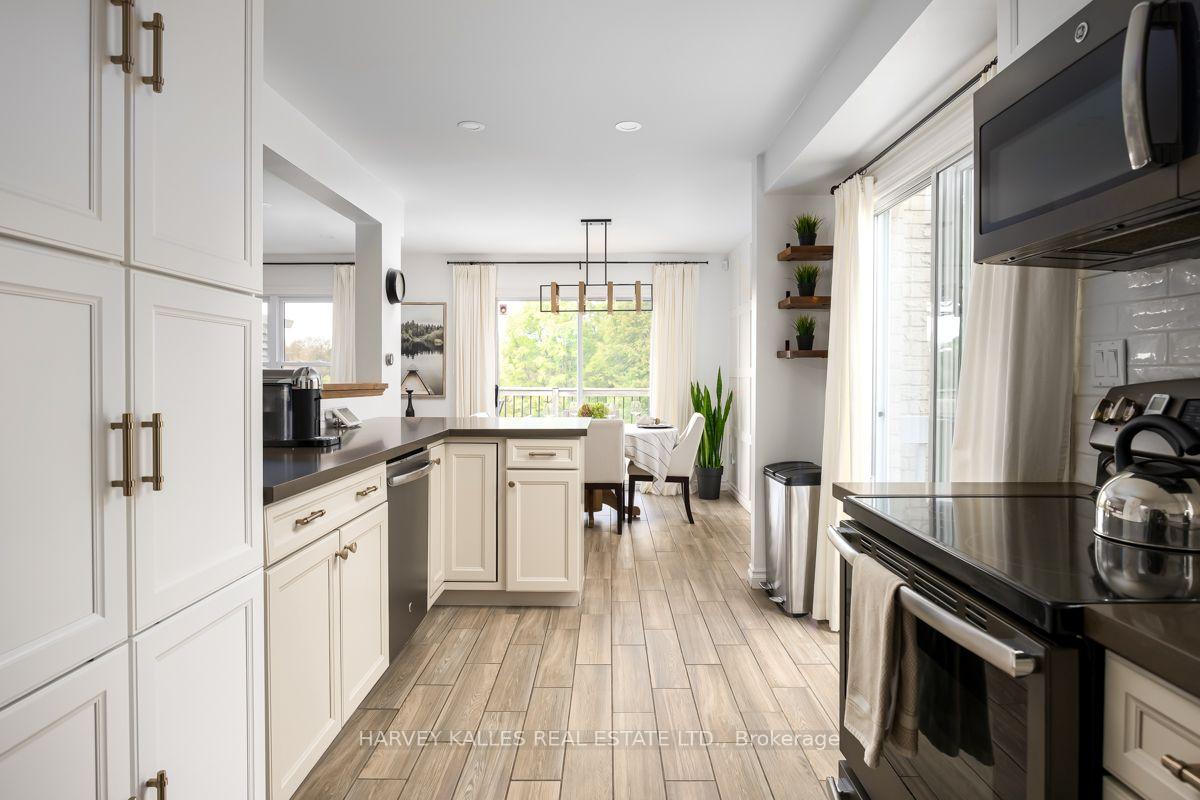 Photo 18 of 247 Overbank Drive, Oshawa, McLaughlin — HOMEH