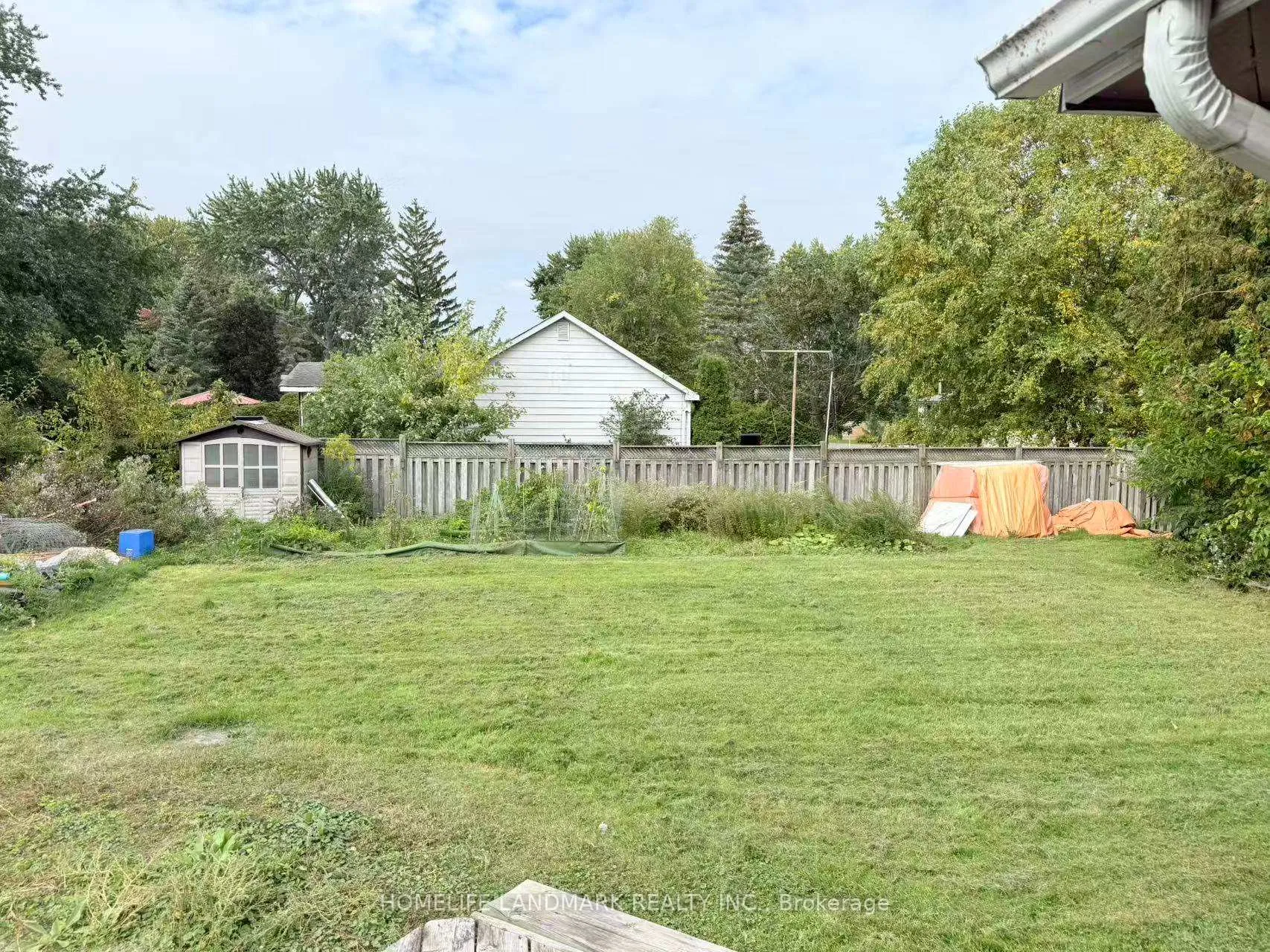 Photo 10 of 310 The Queensway South, Georgina, Keswick South — HOMEH