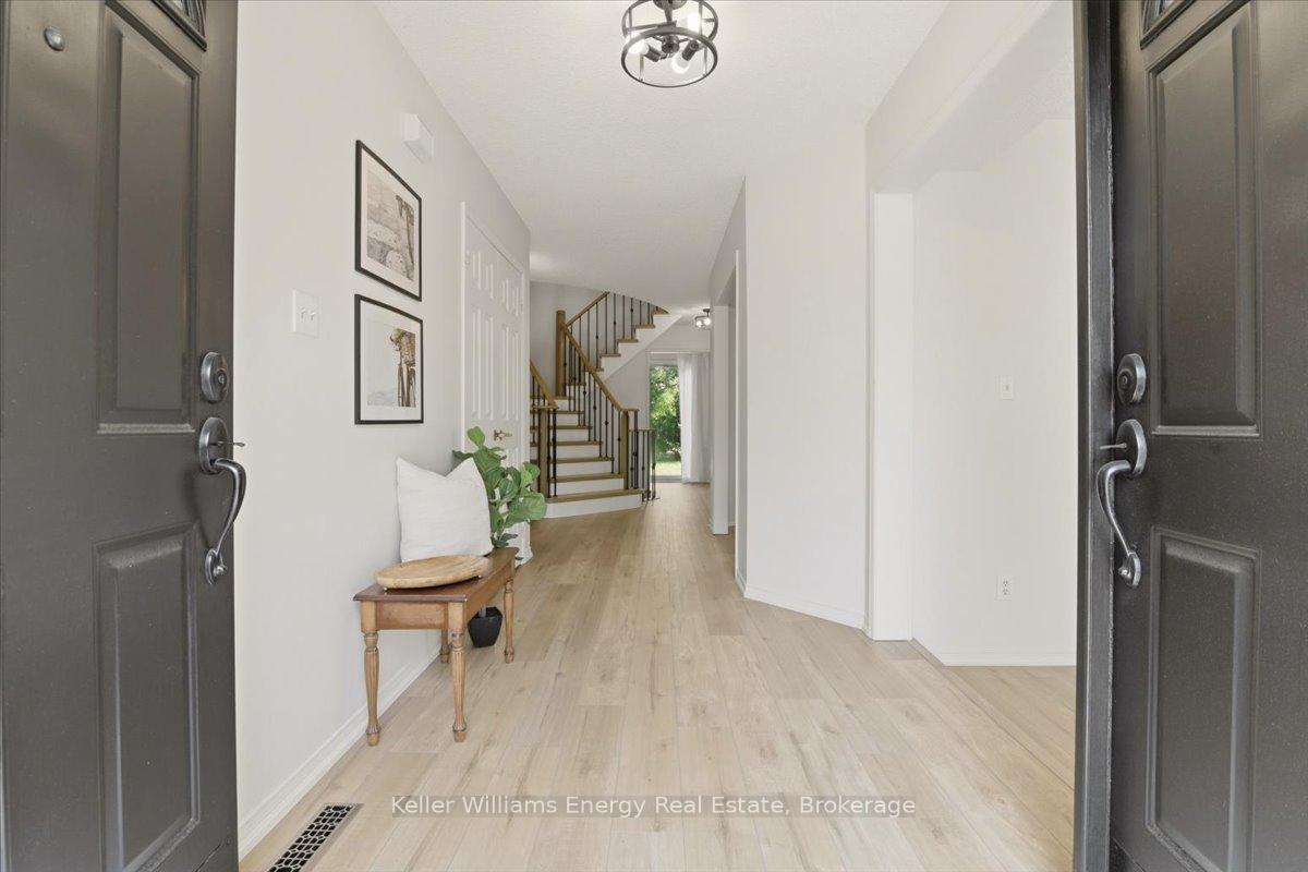 Photo 4 of 70 Willowbrook Drive, Whitby, Pringle Creek — HOMEH