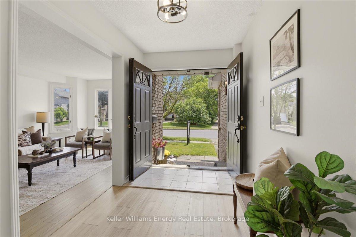 Photo 6 of 70 Willowbrook Drive, Whitby, Pringle Creek — HOMEH