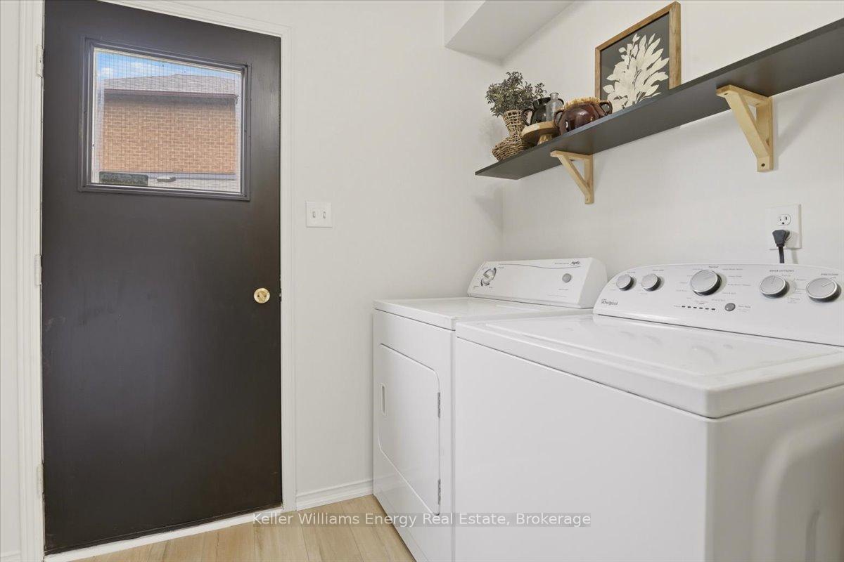Photo 12 of 70 Willowbrook Drive, Whitby, Pringle Creek — HOMEH