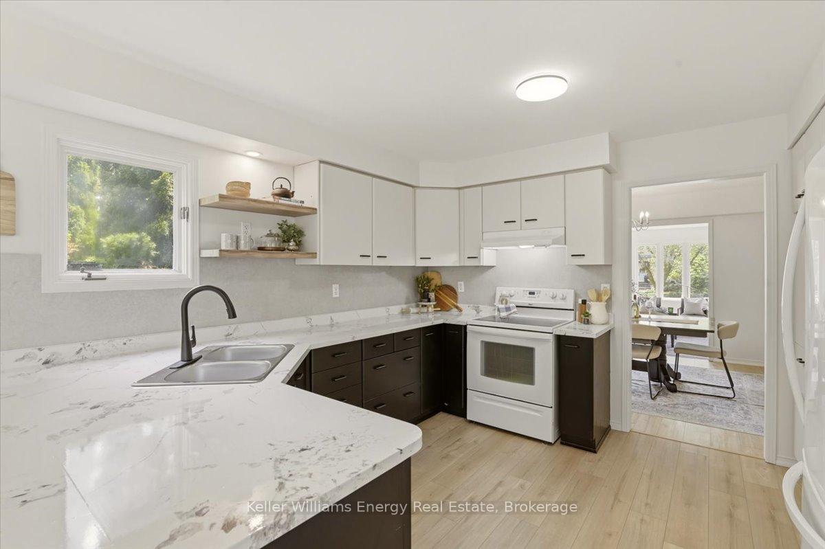 Photo 15 of 70 Willowbrook Drive, Whitby, Pringle Creek — HOMEH