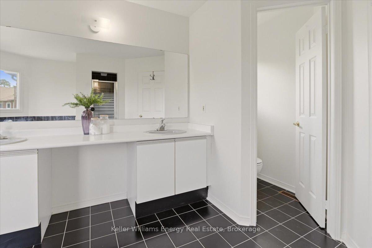 Photo 37 of 70 Willowbrook Drive, Whitby, Pringle Creek — HOMEH