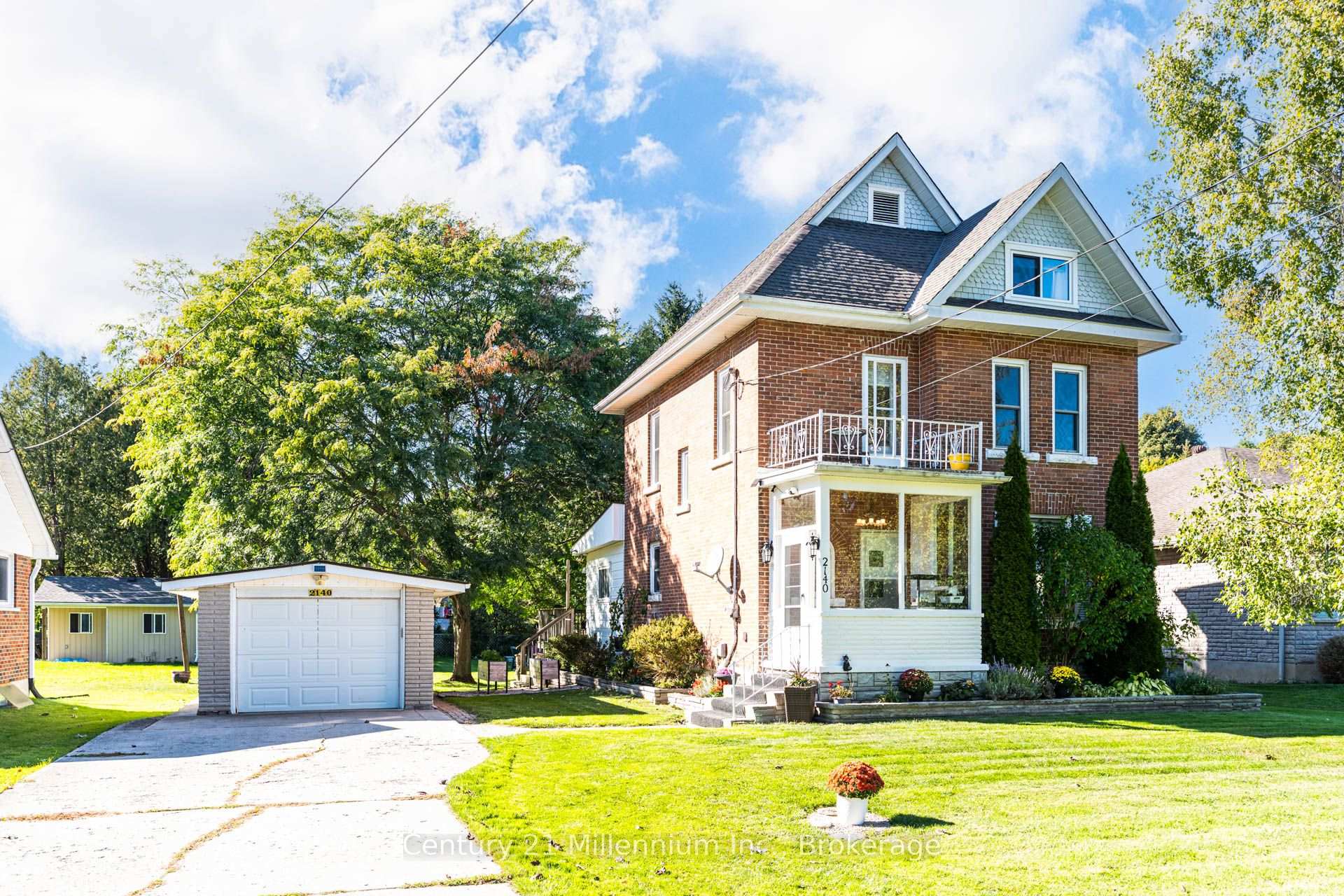 Photo of 2140 5th Avenue W