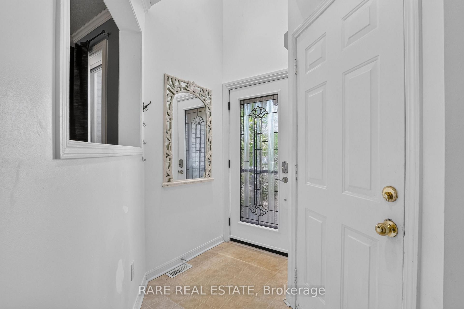 Photo 2 of 102 Hawthorne Crescent, Barrie, Ardagh — HOMEH