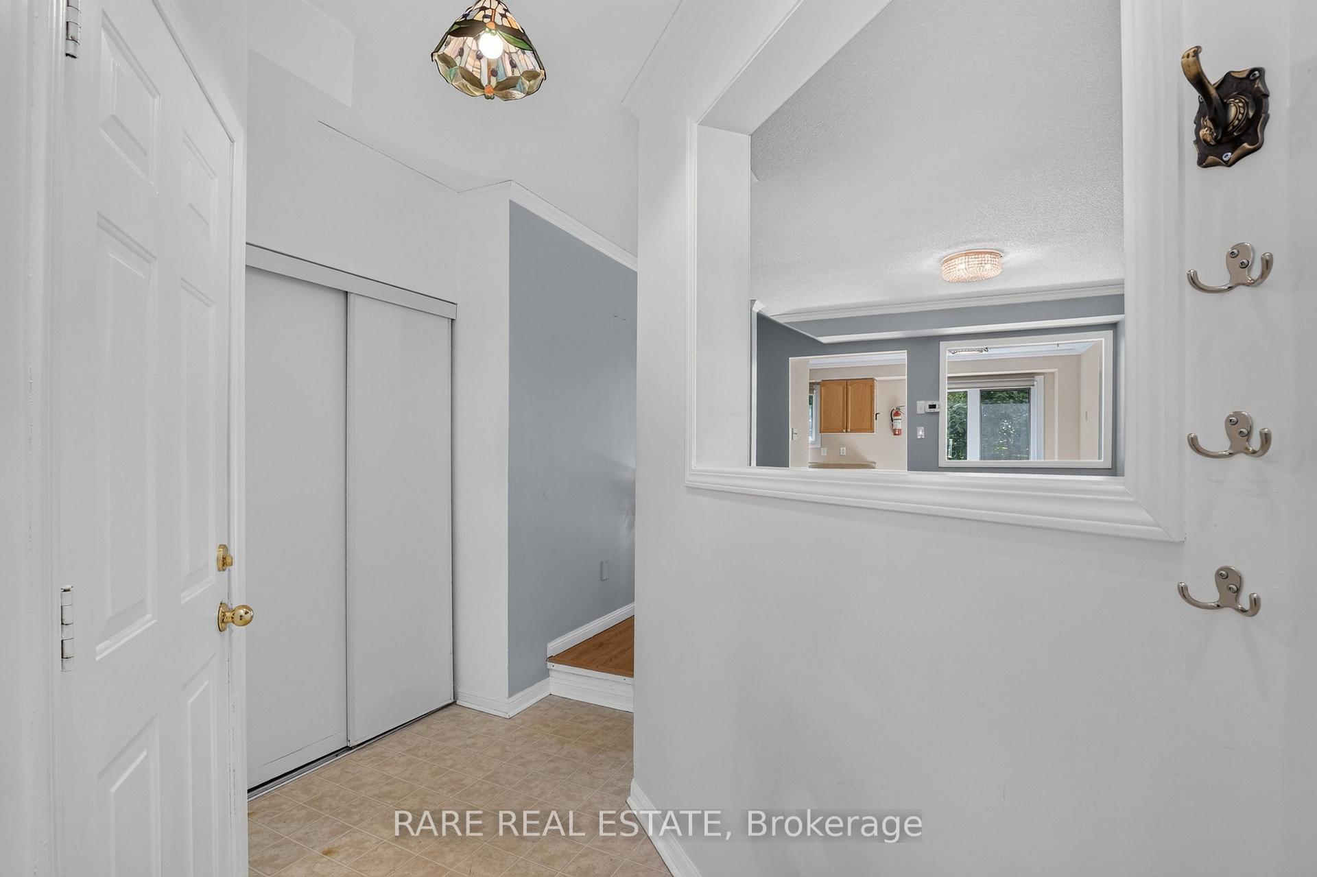 Photo 3 of 102 Hawthorne Crescent, Barrie, Ardagh — HOMEH