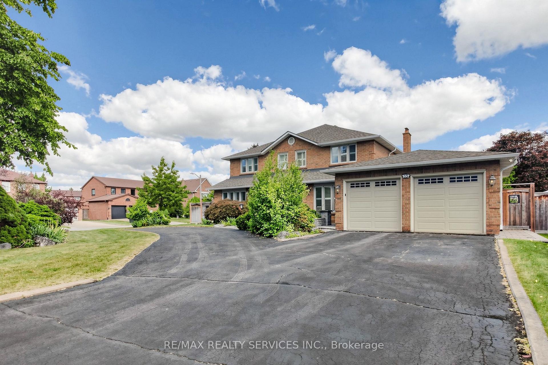 Photo 5 of 35 Linden Crescent, Brampton, Westgate — HOMEH