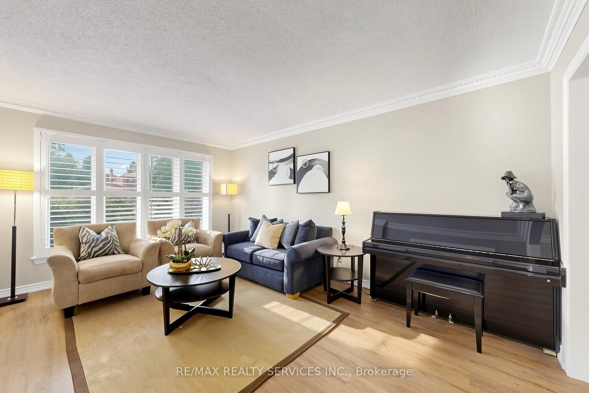 Photo 18 of 35 Linden Crescent, Brampton, Westgate — HOMEH