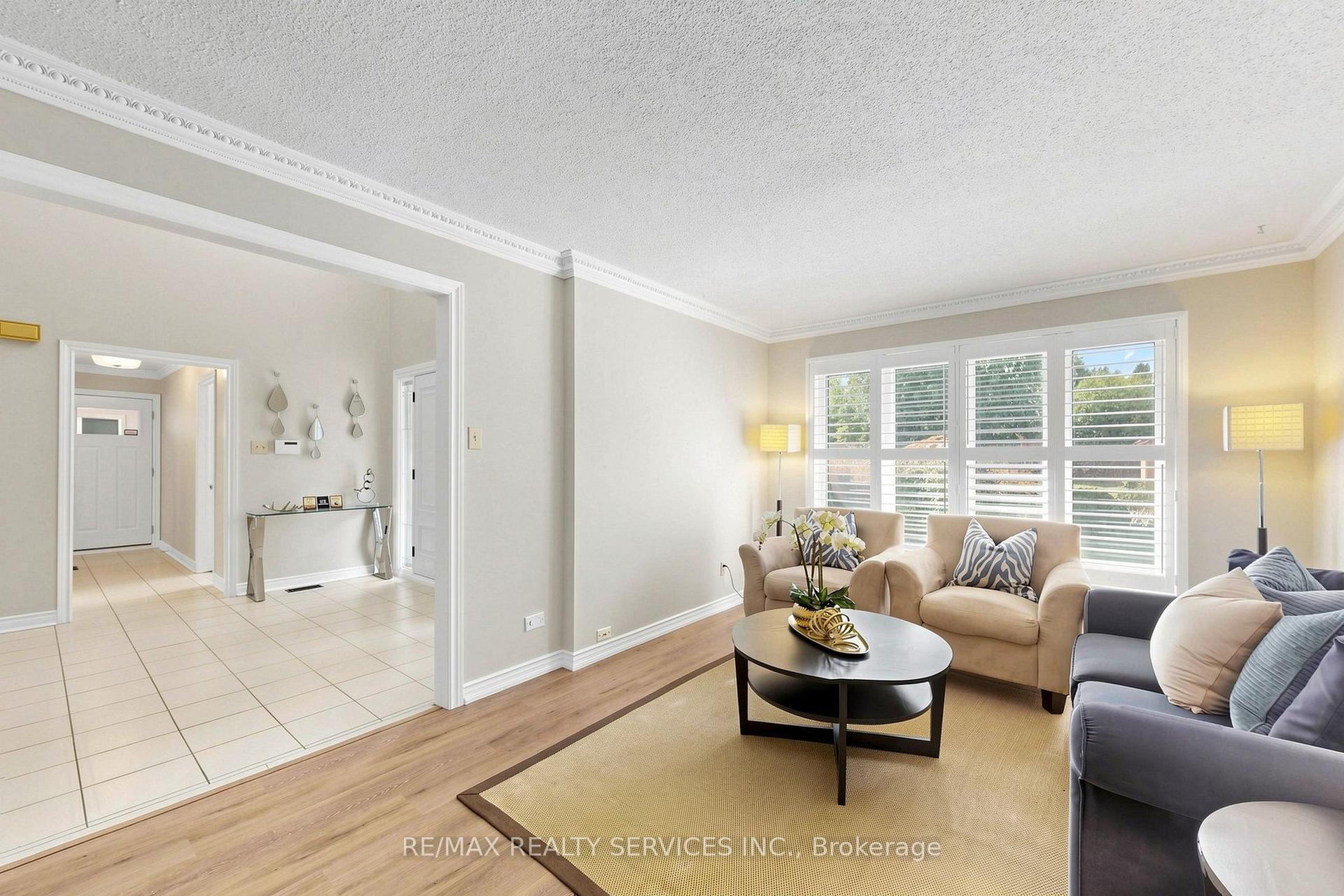 Photo 19 of 35 Linden Crescent, Brampton, Westgate — HOMEH